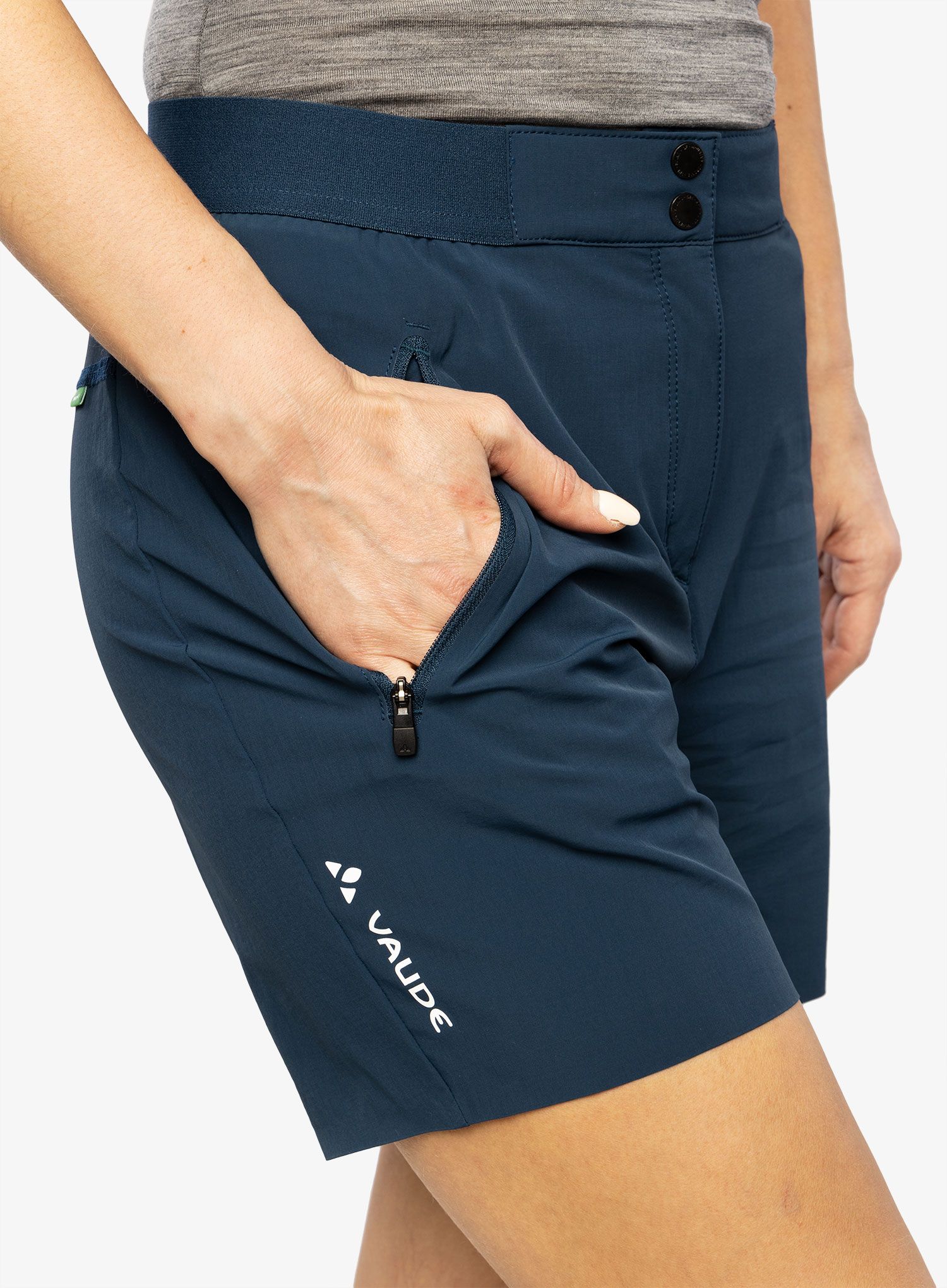 Turistické kraťasy dámské Vaude Scopi LW Shorts II - dark sea uni