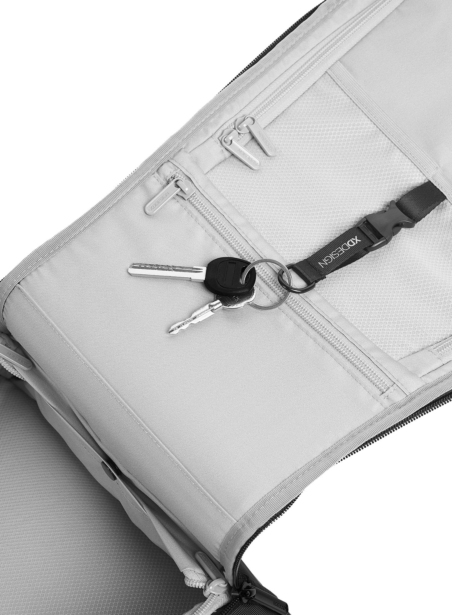 Městský batoh XD Design Bizz Backpack - black