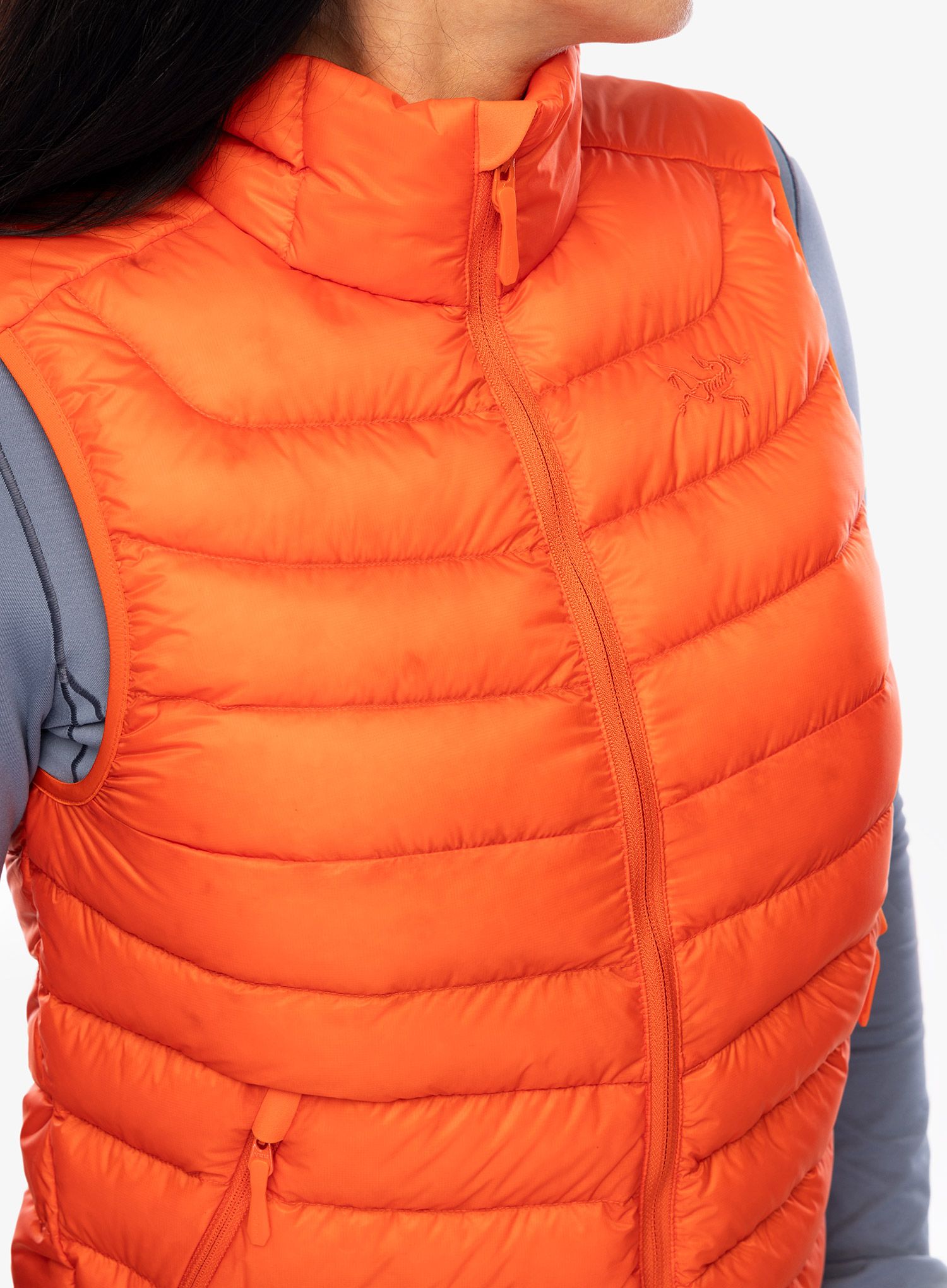 Péřová vesta dámská Arcteryx Cerium Vest - solaris