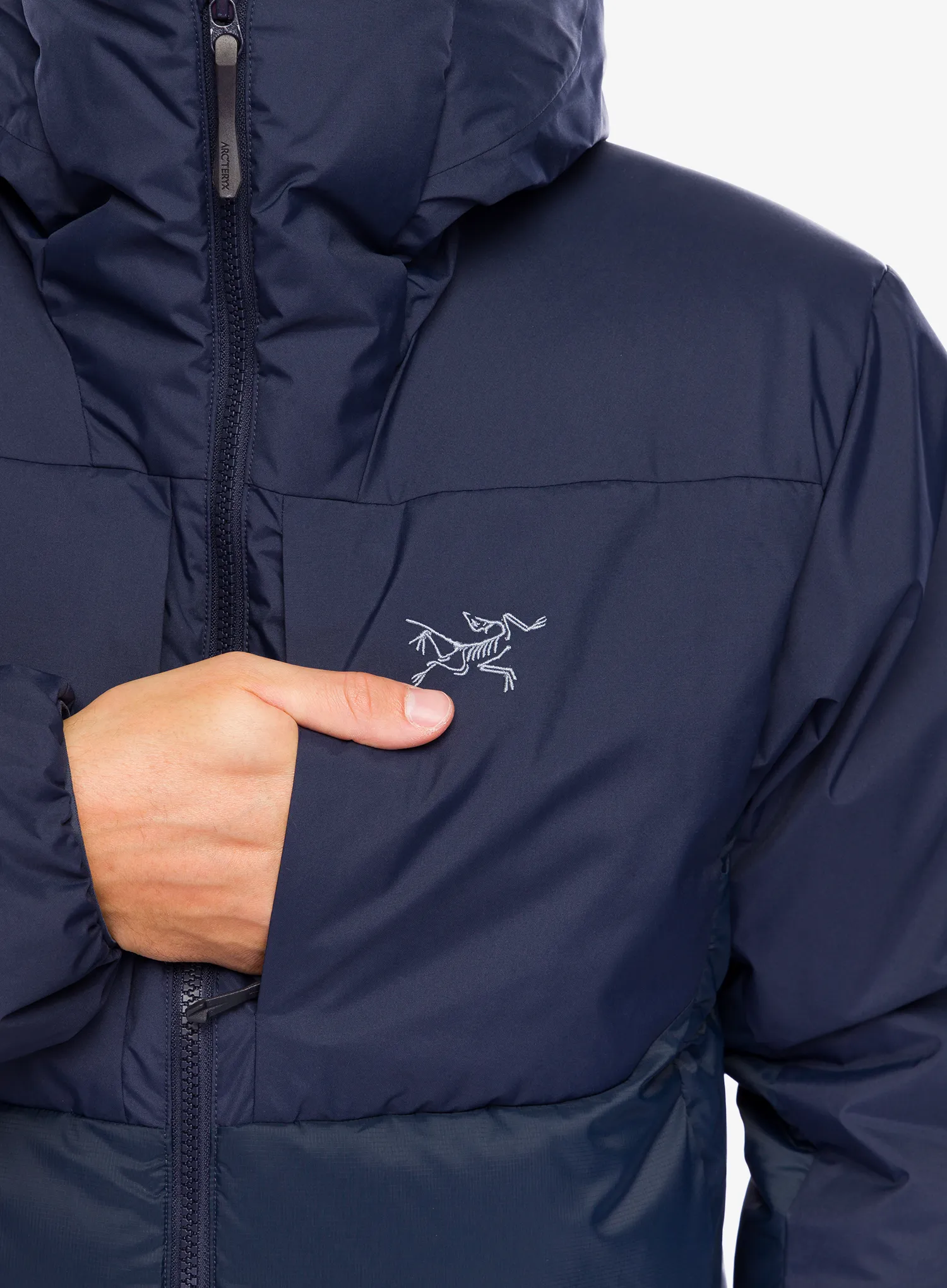 Péřová bunda Arcteryx Thorium SV Hoody - black sapphire