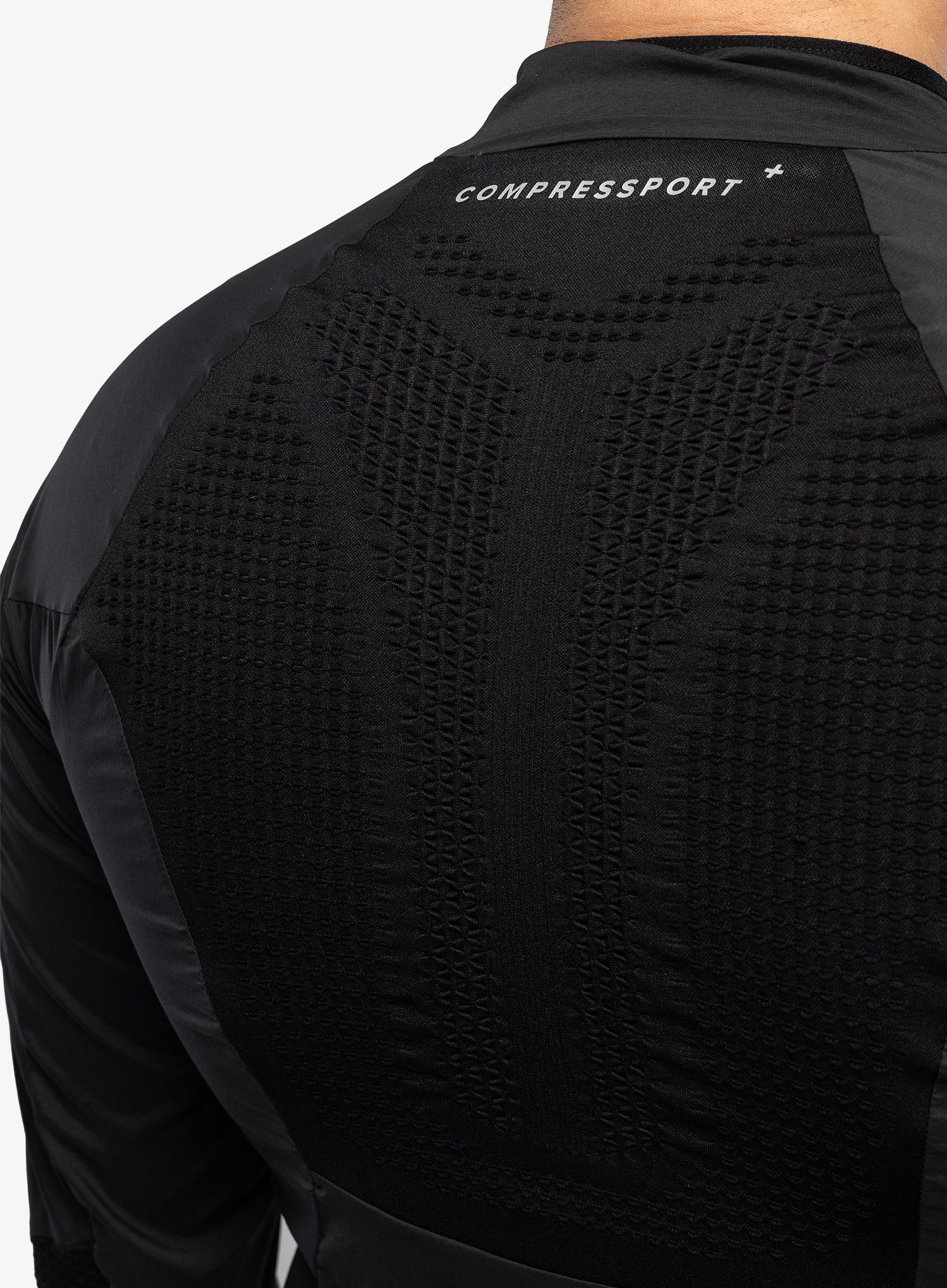 Větrovka Compressport Hurricane Windproof Jacket - black