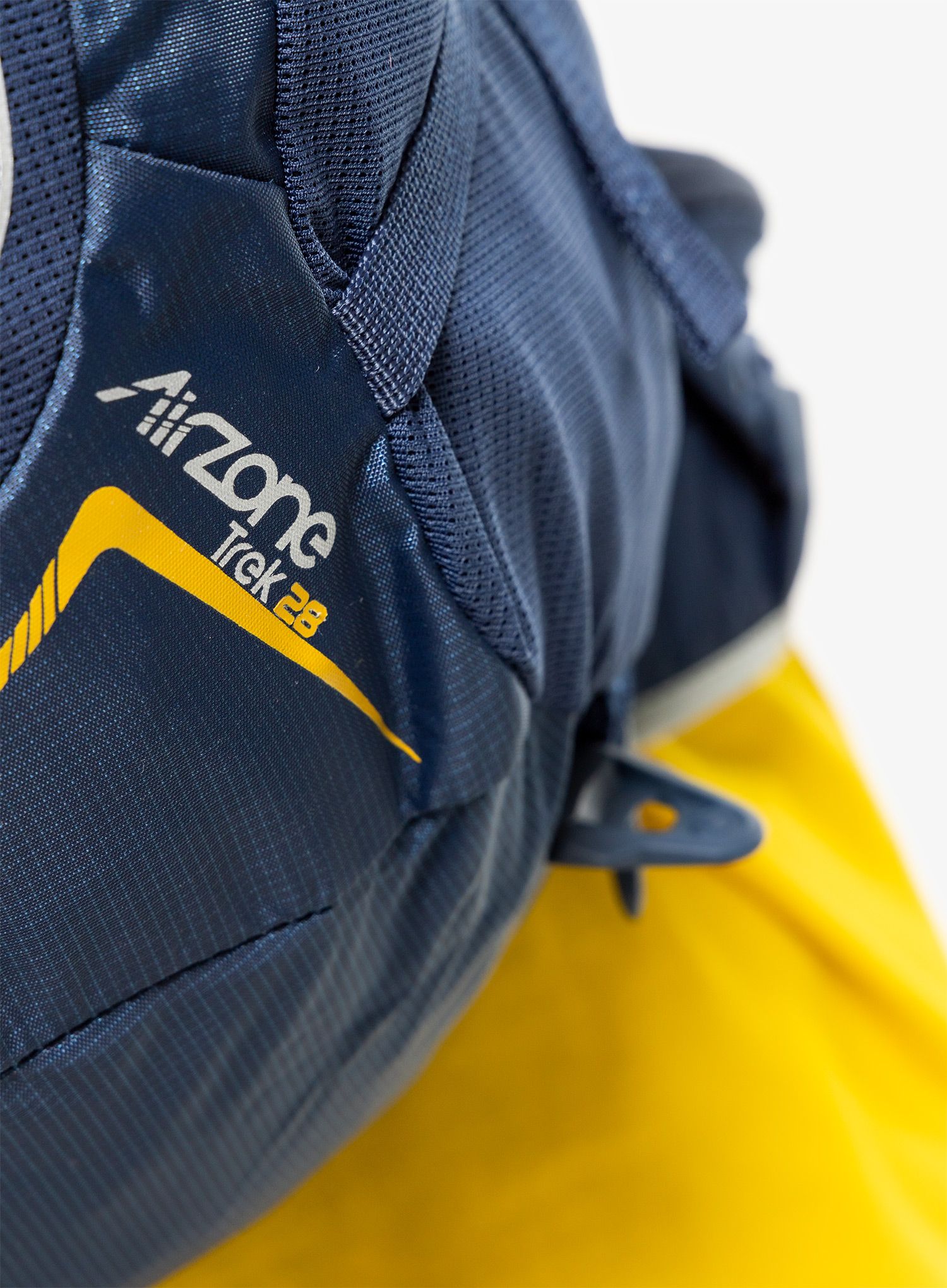 Turistický batoh Lowe Alpine AirZone Trek 28 - navy