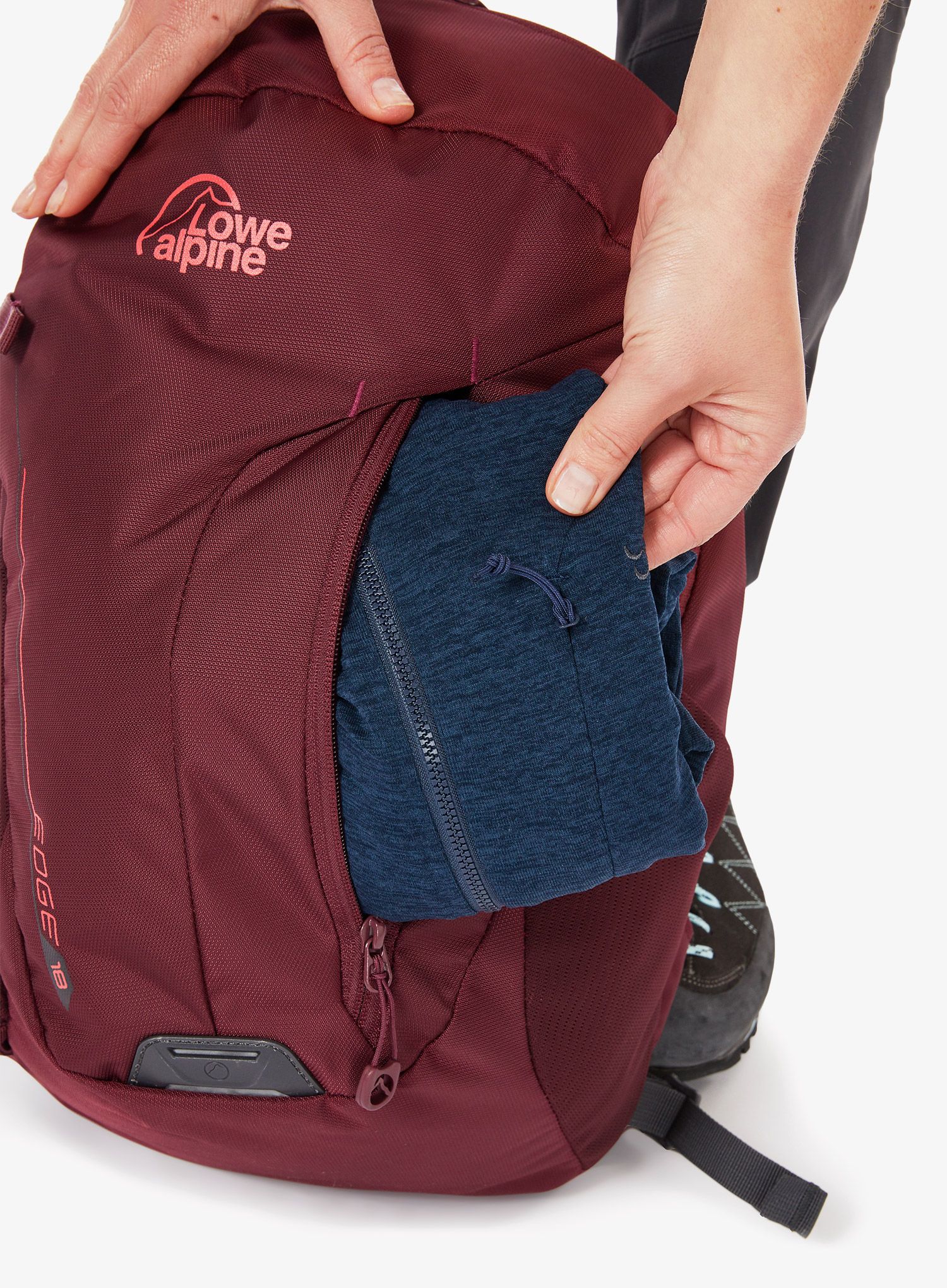 Turistický batoh Lowe Alpine Edge 18 - deep heather