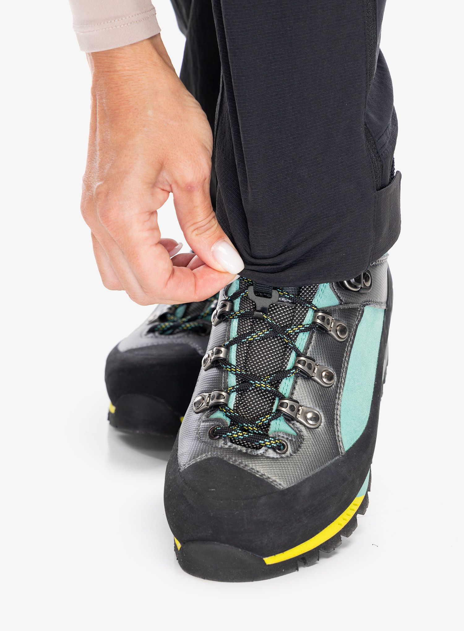 Softshellové kalhoty dámské Norrona Falketind Flex1 Heavy Duty Pants - caviar