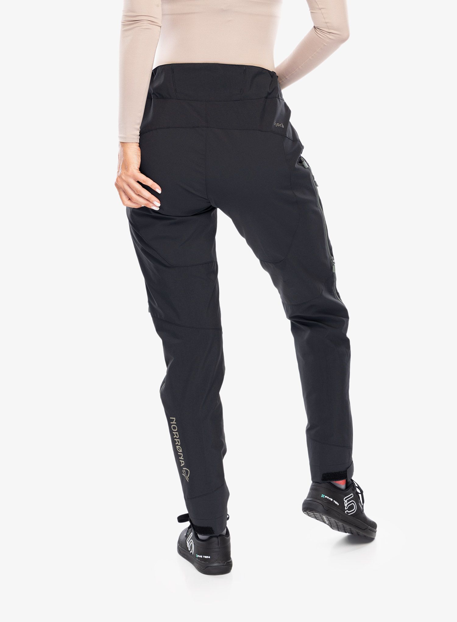 Softshellové kalhoty dámské Norrona Fjora Flex1 Pants - caviar/castor grey