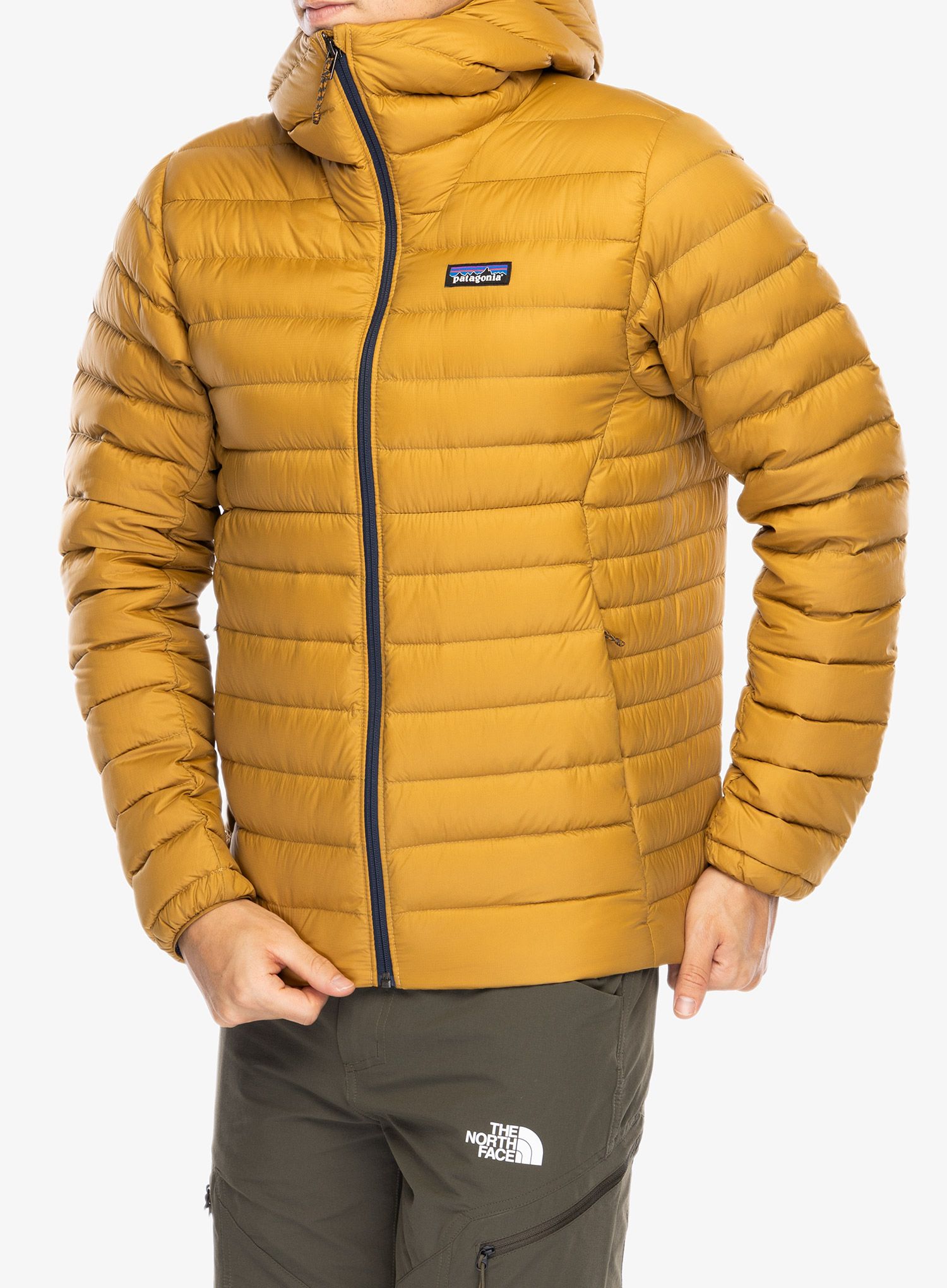 Péřová bunda Patagonia Down Sweater Hoody - raptor brown