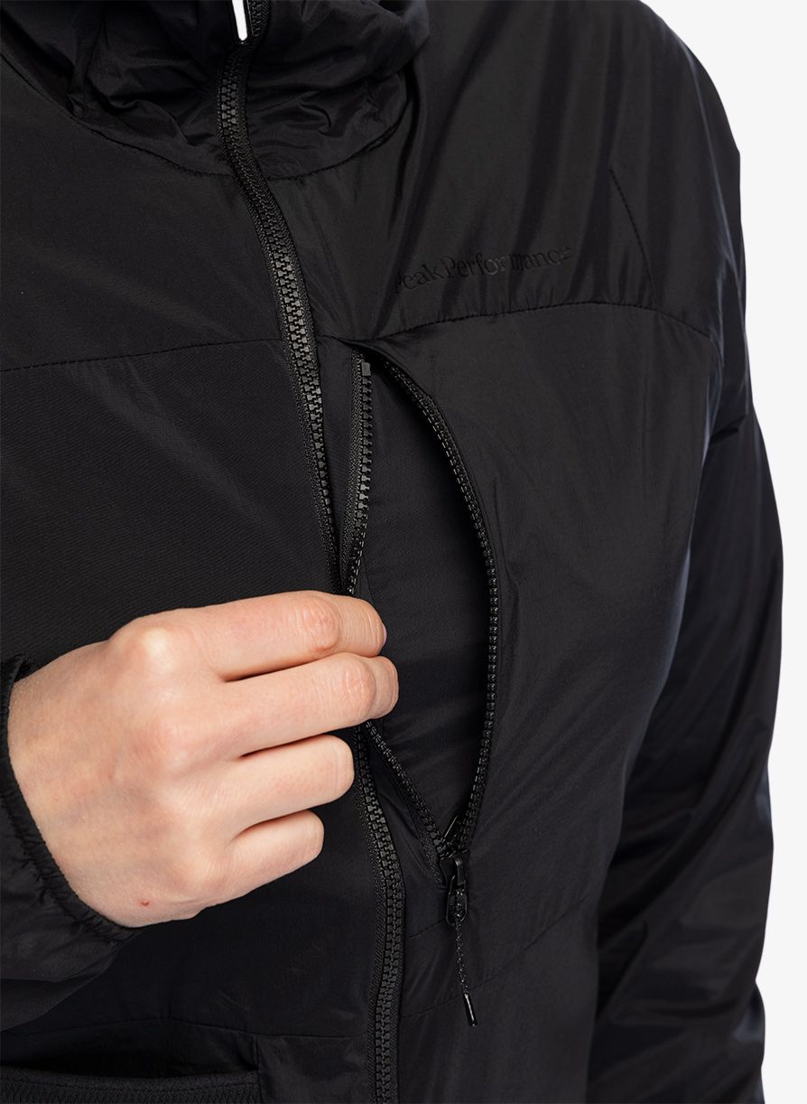 Dámská bunda Peak Perfomance Vislight Alpha Jacket - black
