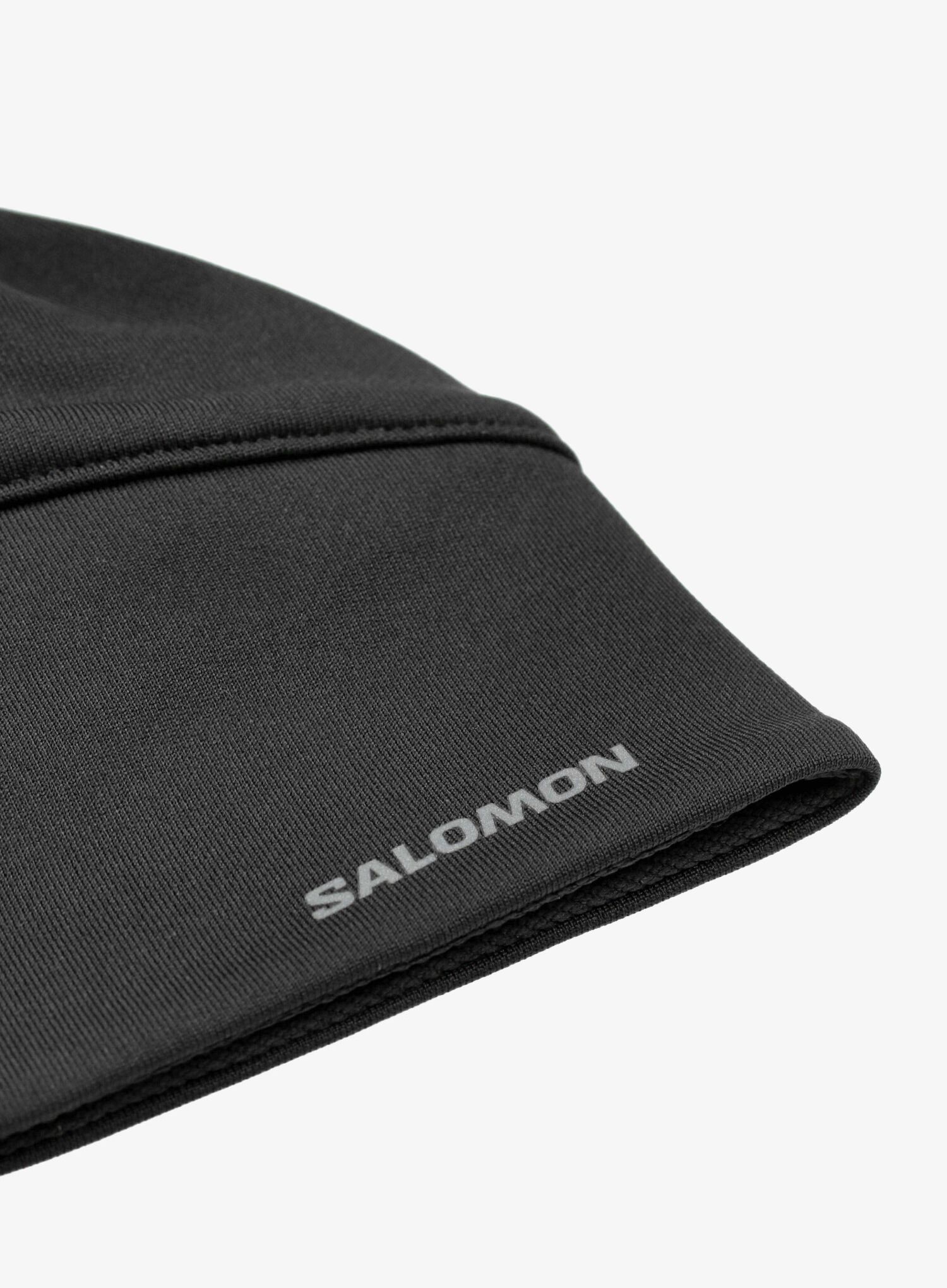 Funkční čepice Salomon Active Beanie - deep black/reflective silv
