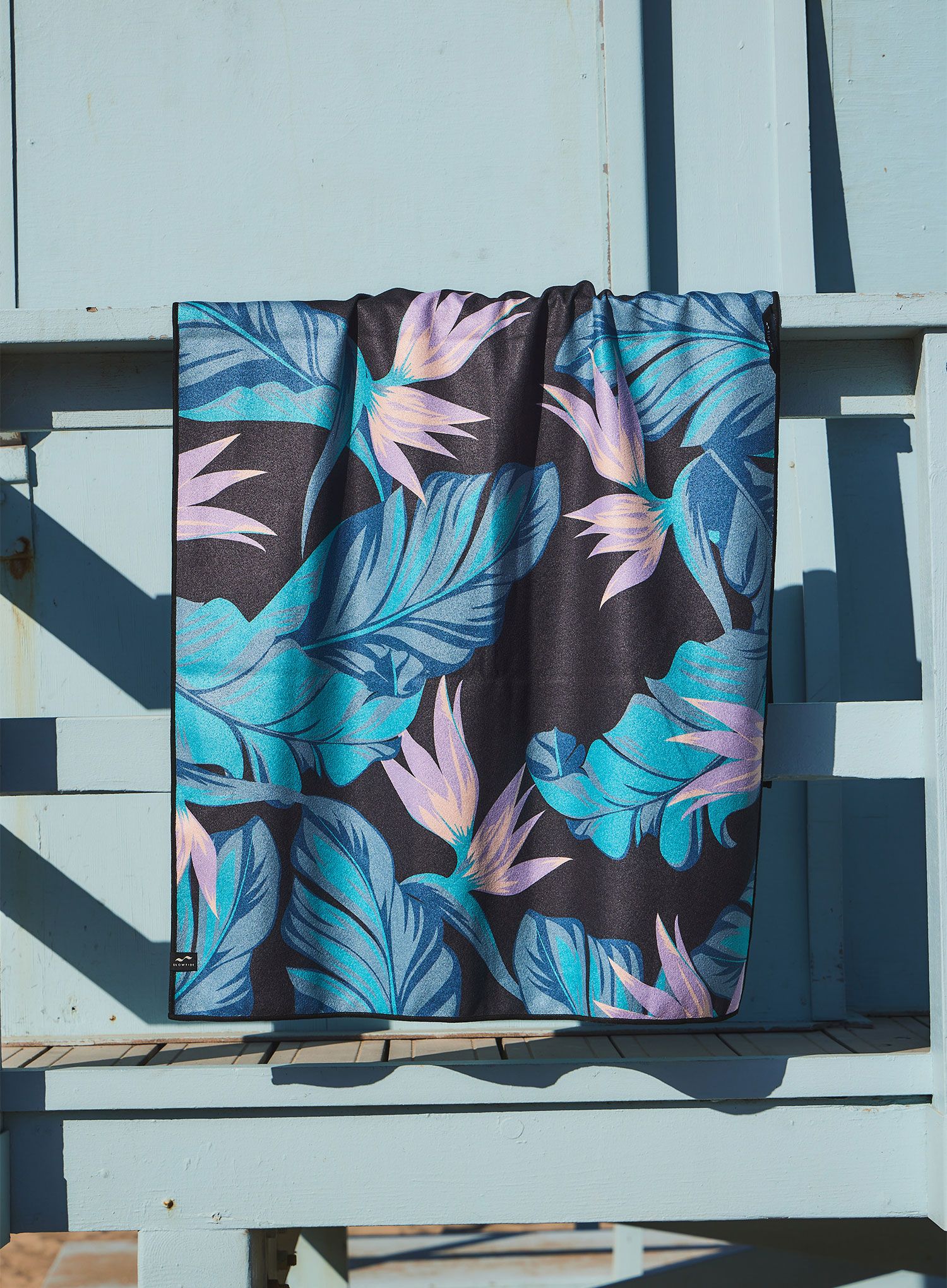 Plážový ručník Slowtide Mauka Beach Towel - black