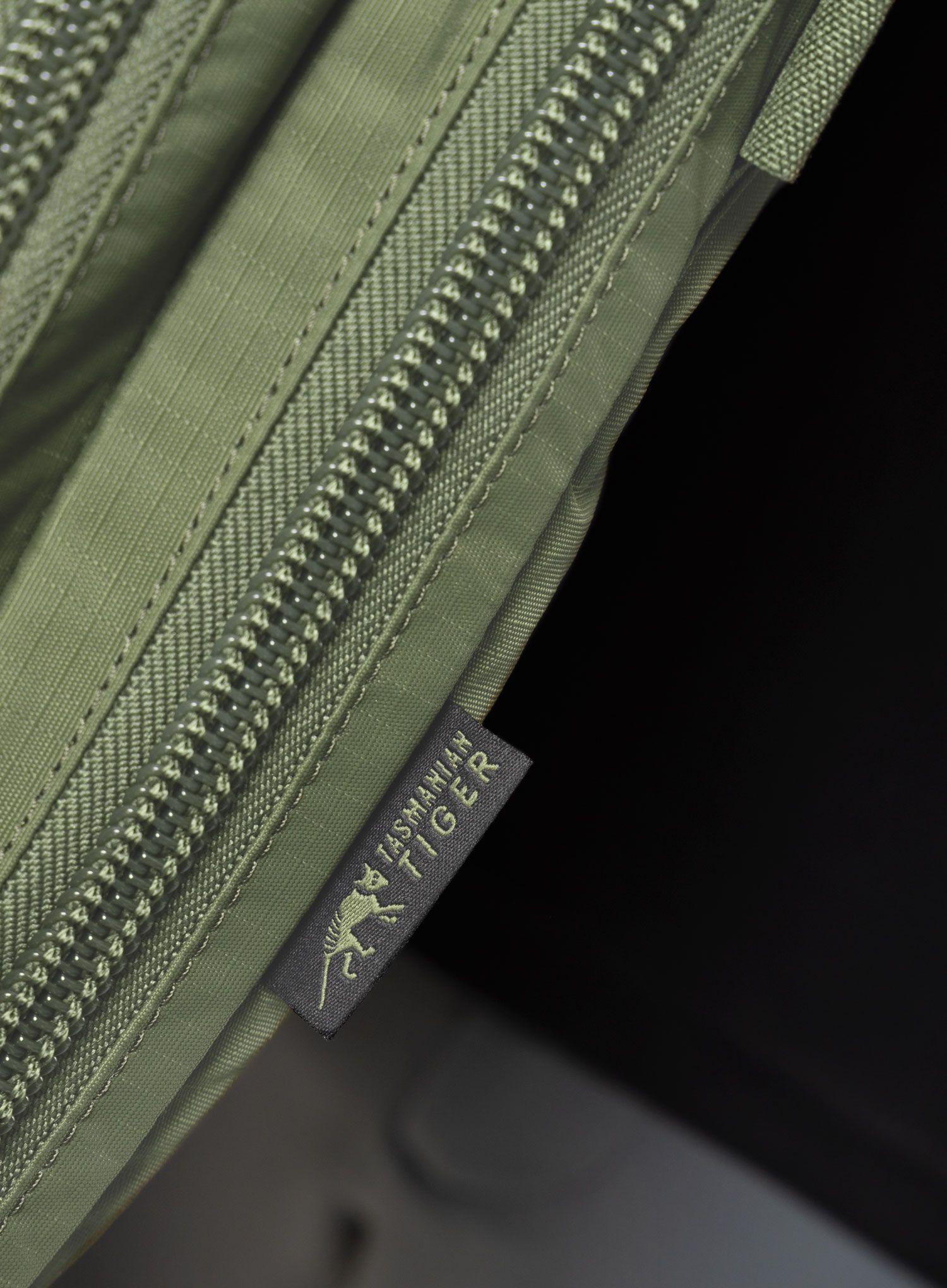 Taktická brašna Tasmanian Tiger Shoulder Bag - olive
