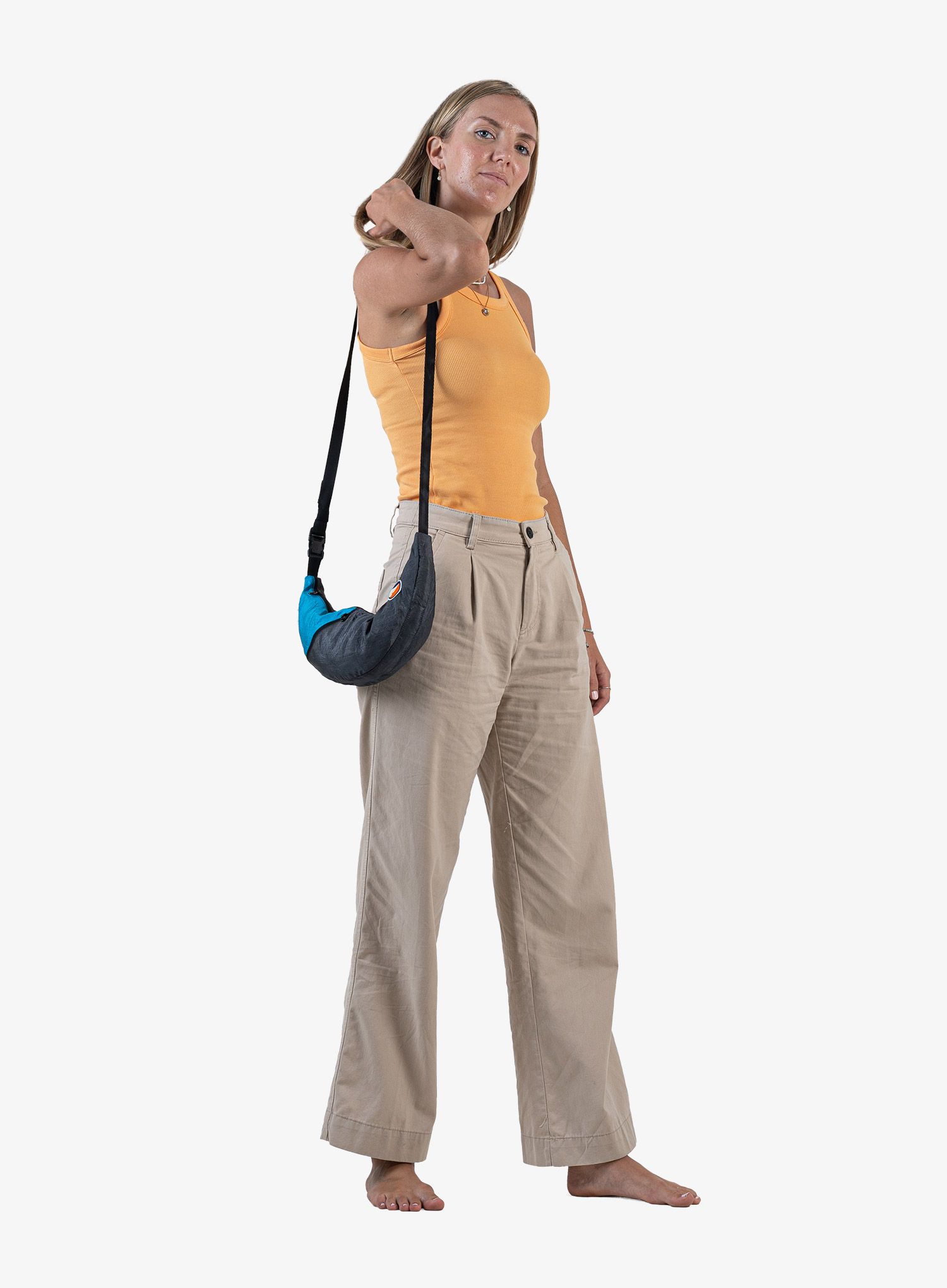 Taška Ticket To The Moon Upcycled Sling Bag - dark grey/aqua