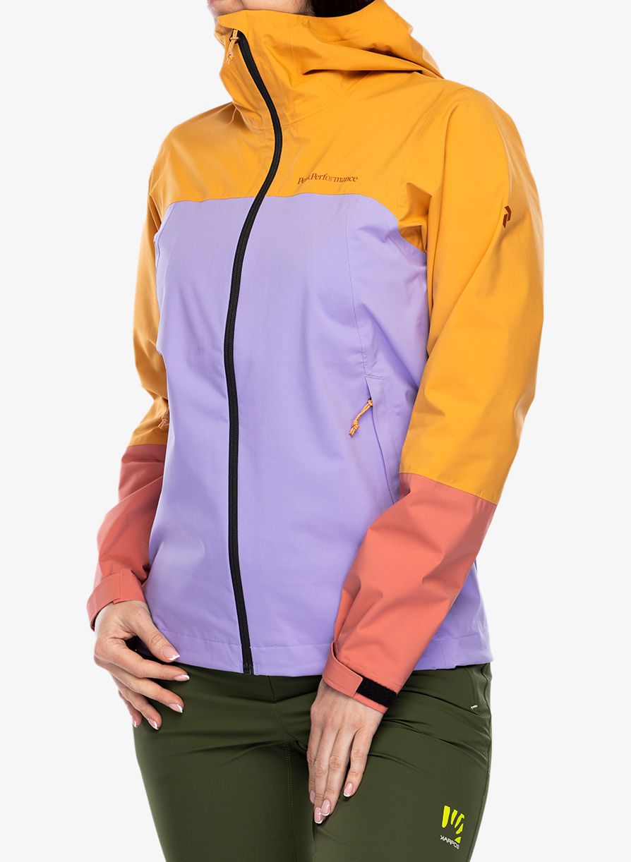 Dámská bunda do deště Peak Perfomance Trail Hipe Shell Jacket - desert blow