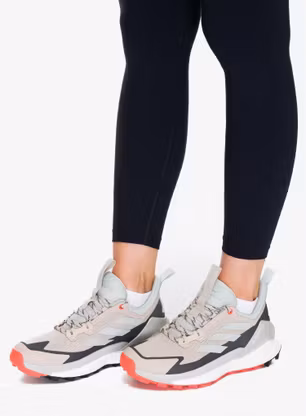 Turistické boty dámské adidas TERREX Free Hiker 2 Low - wonder beige/blk/semi orange