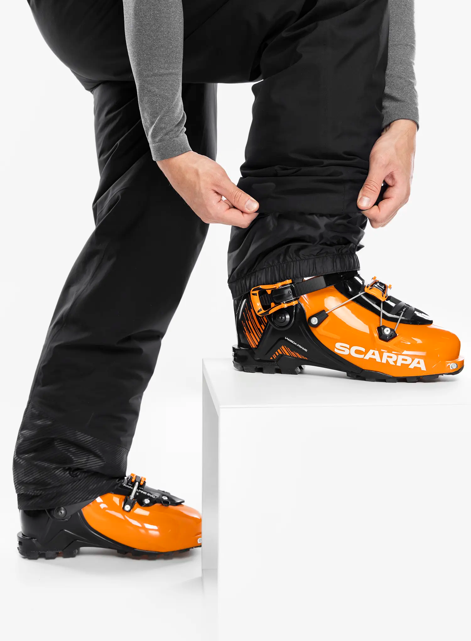 Lyžařské kalhoty adidas TERREX Multi 2L RAIN.RDY Insulated Pants - black