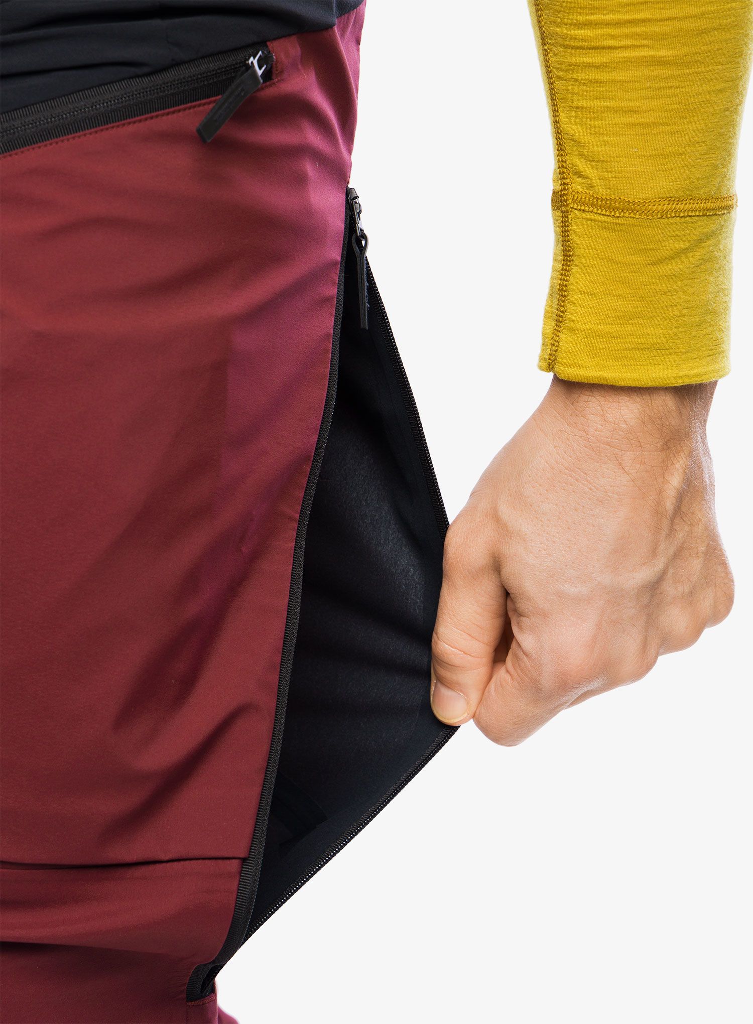 Kalhoty na skialpy adidas TERREX Techrock Tour Softshell Pants - black/shadow red