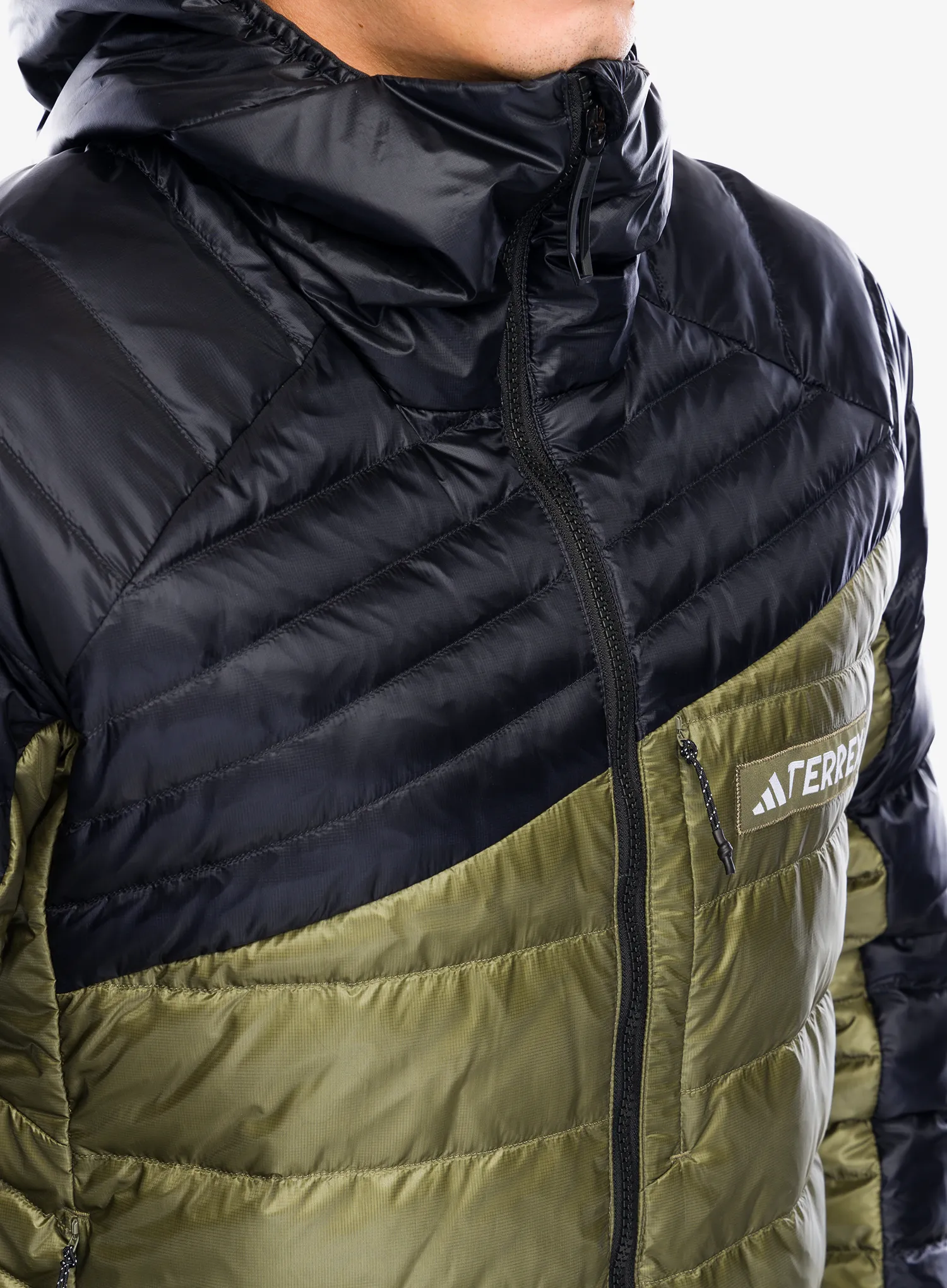 Péřová bunda adidas TERREX Xperior COLD.RDY Down Hooded Jkt - olive strata/black