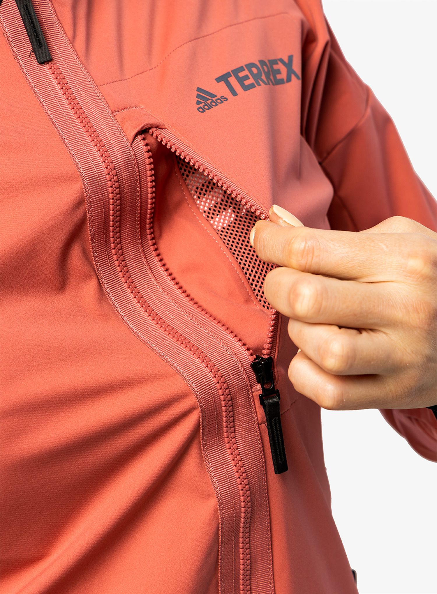 Dámská běžecká bunda adidas TERREX Xperior Cross-Country Ski Soft Shell Jacket - wonder red