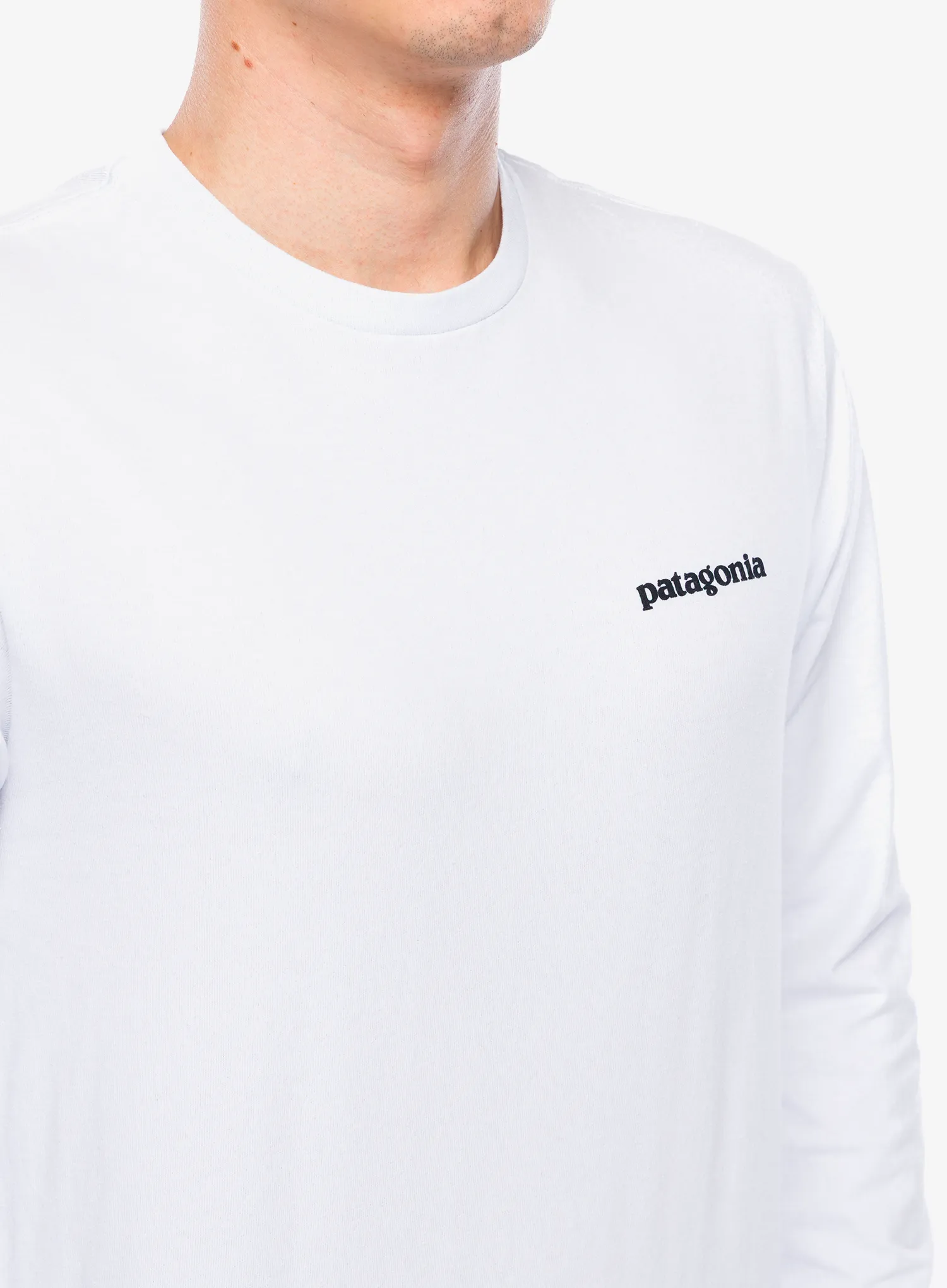 Mikina bez kapuce Patagonia L/S P-6 Logo Responsibili-Tee - white