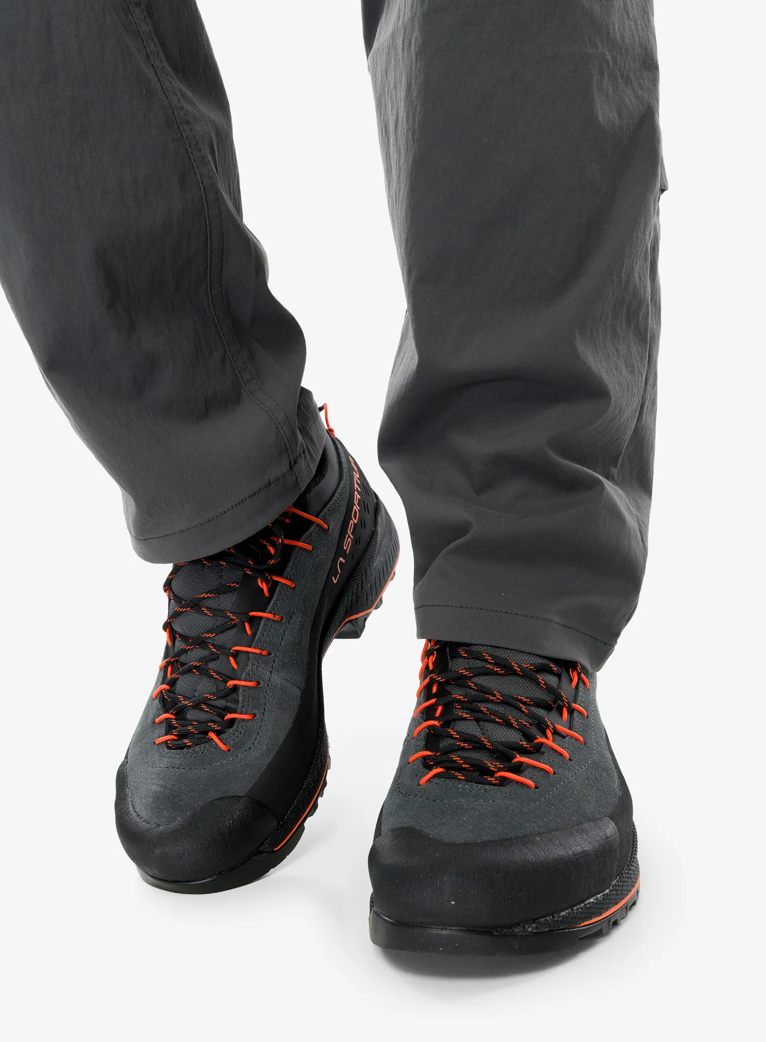 Nástupové boty La Sportiva TX4 Evo - carbon/cherry tomato