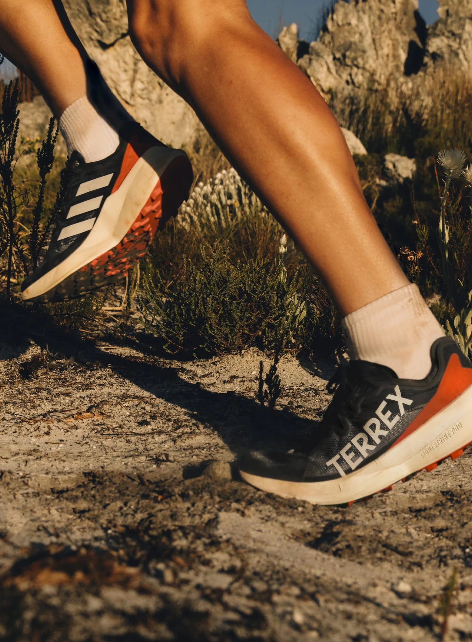 Trailové boty adidas TERREX Agravic Speed - core black/grey one/imp orange