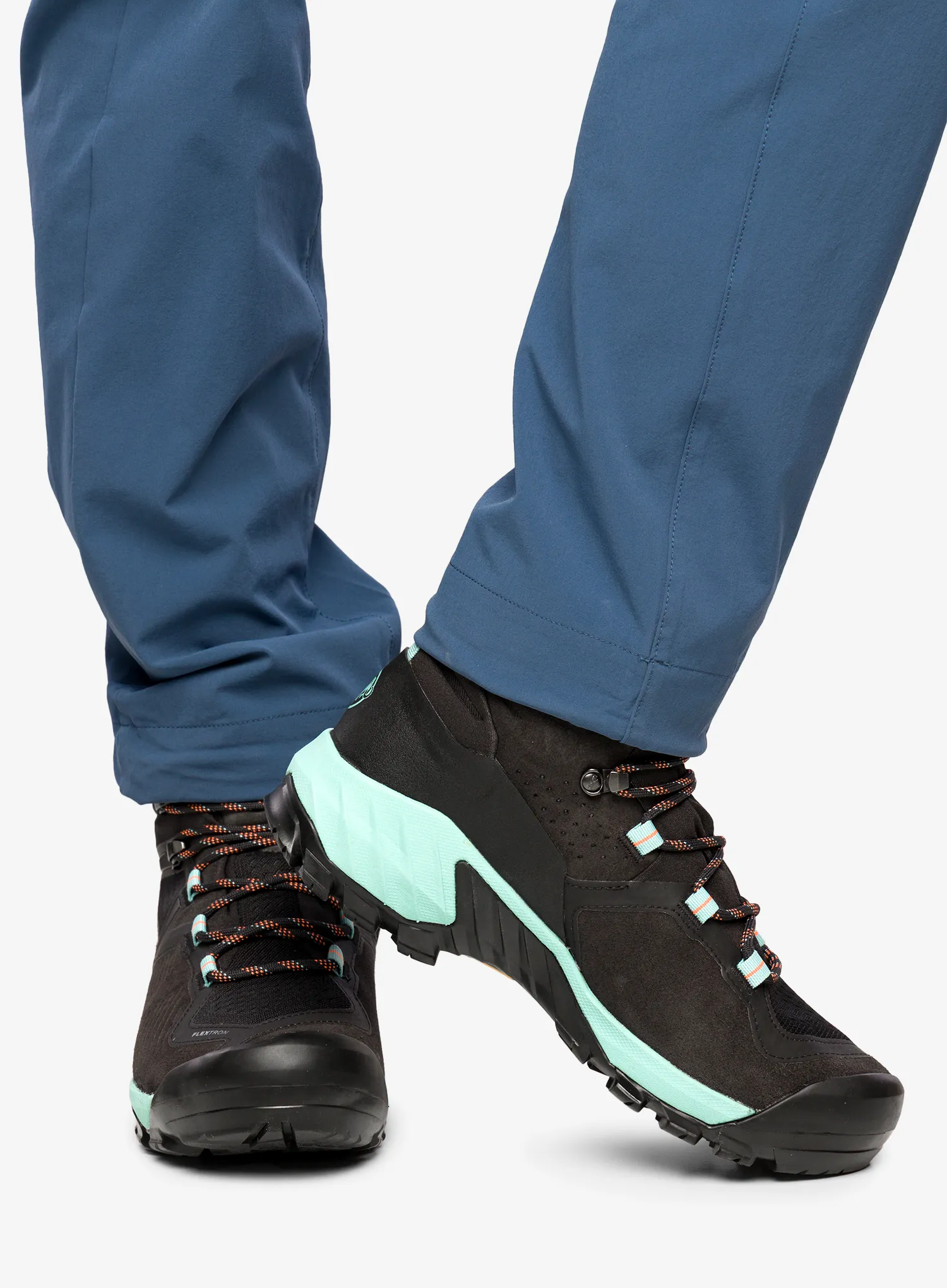 Trekové boty dámské Mammut Sapuen High GTX - black/dark frosty