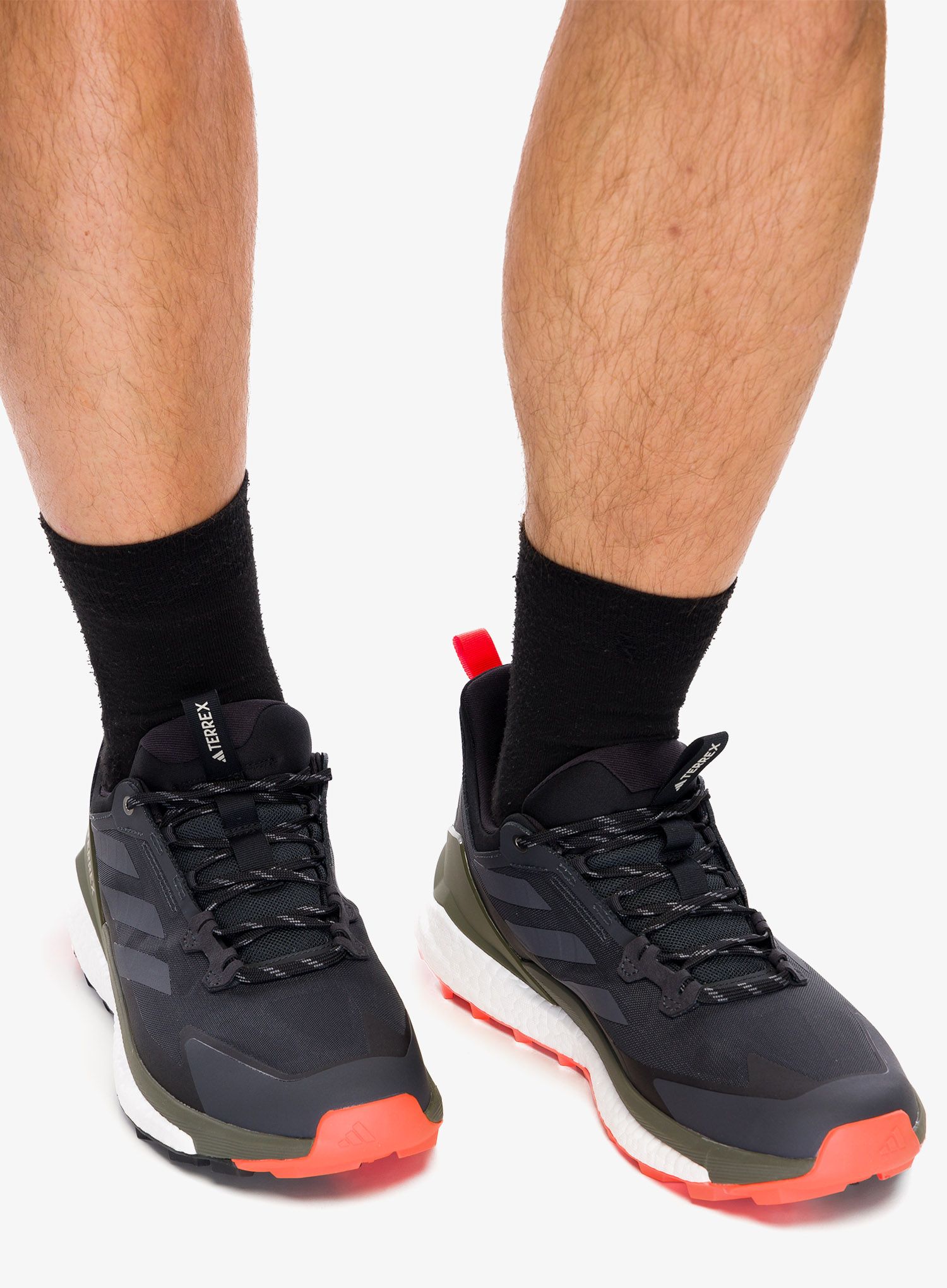 Turistické boty adidas TERREX Free Hiker 2 Low - carbon/grey six/core black