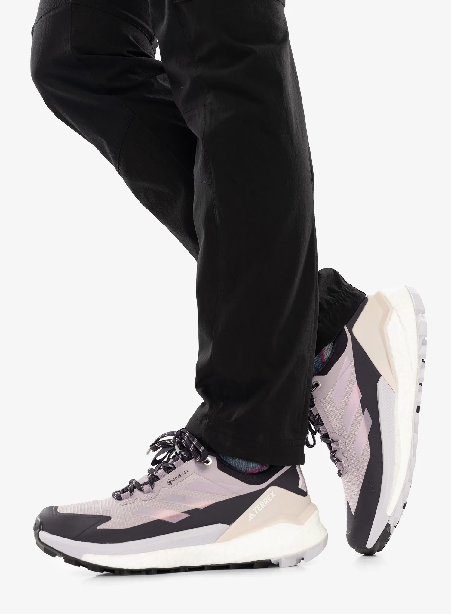 Turistické boty dámské adidas TERREX Free Hiker 2 Low GTX - prelo fig/silv dawn/aurora blk