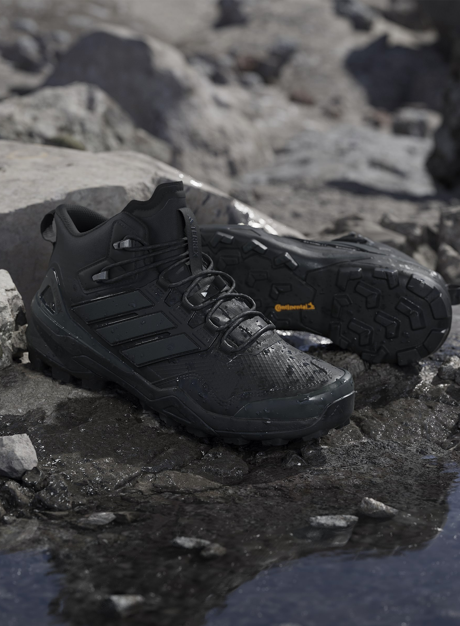 Vysoké turistické boty adidas TERREX Skychaser Mid GTX - core black/core black/carbon