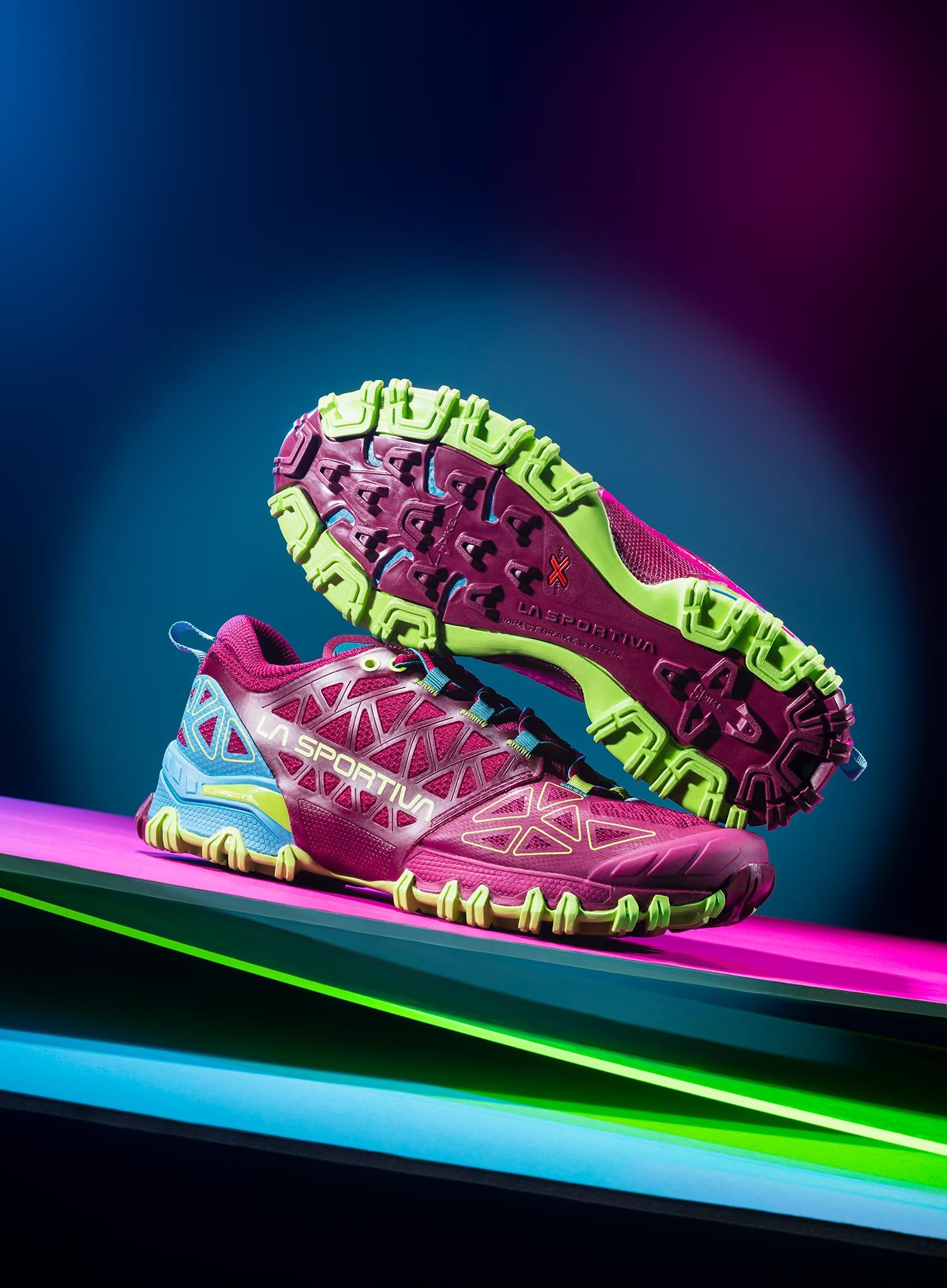 Dámské trailové boty La Sportiva Bushido II - red plum/topaz