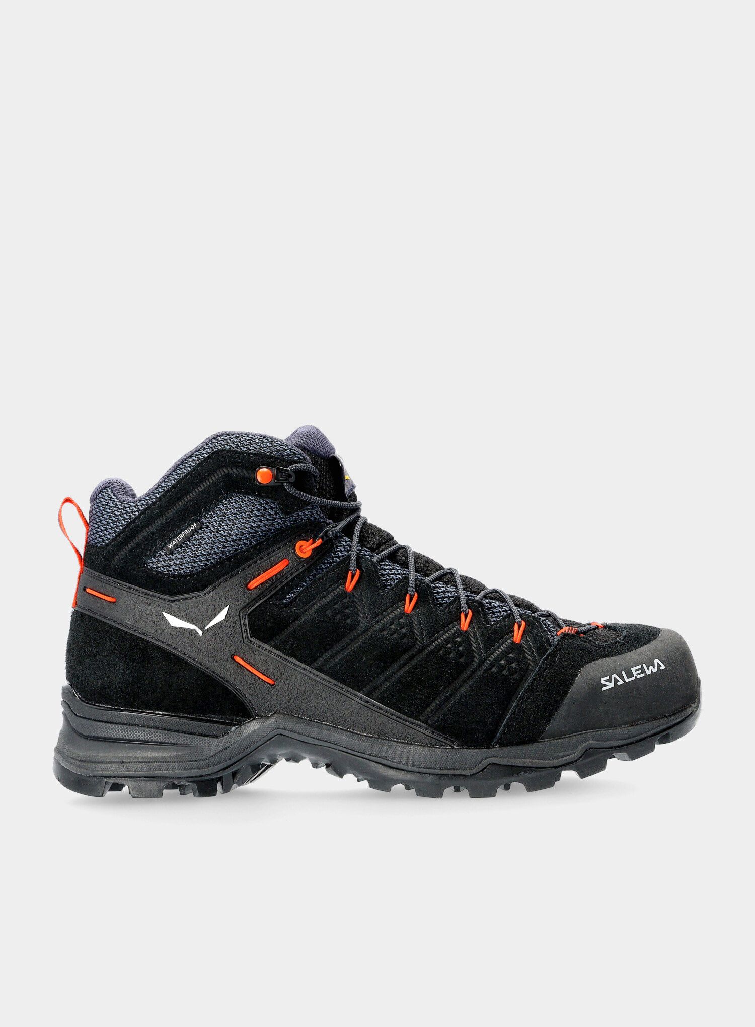 Trekové boty Salewa Alp Mate Mid WP - black/f. orange
