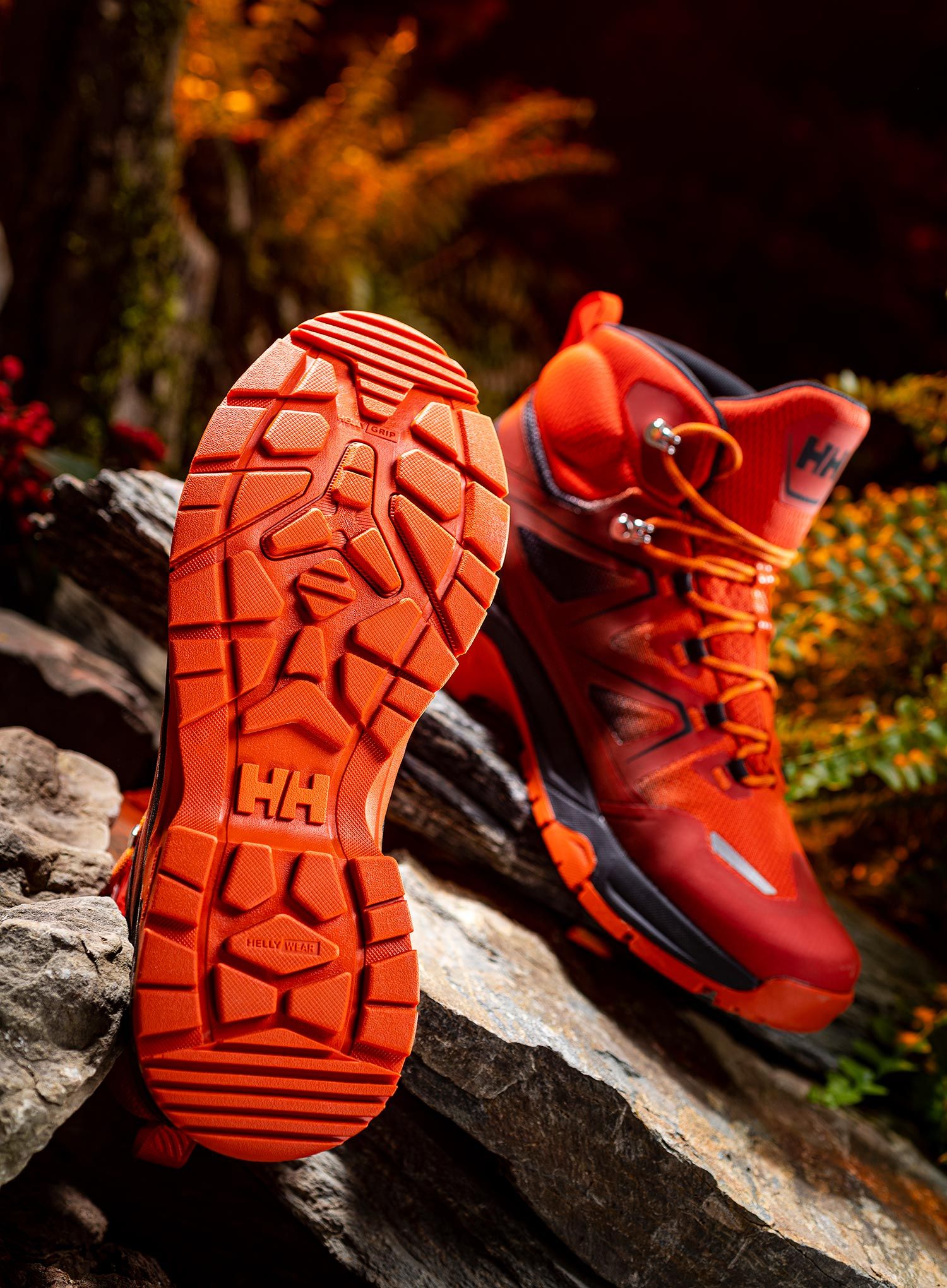 Turistické boty Helly Hansen Cascade Mid HT - cloudberry/black