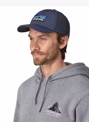 Kšiltovka Patagonia P-6 Logo LoPro Trucker Hat - new navy