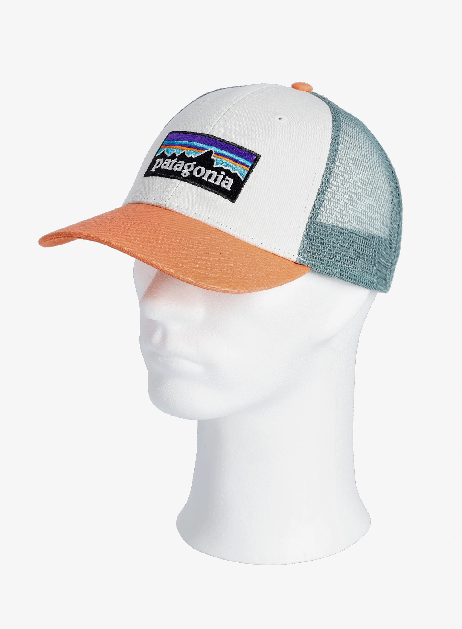 Kšiltovka Patagonia P-6 Logo LoPro Trucker Hat - white w/peach sherbet
