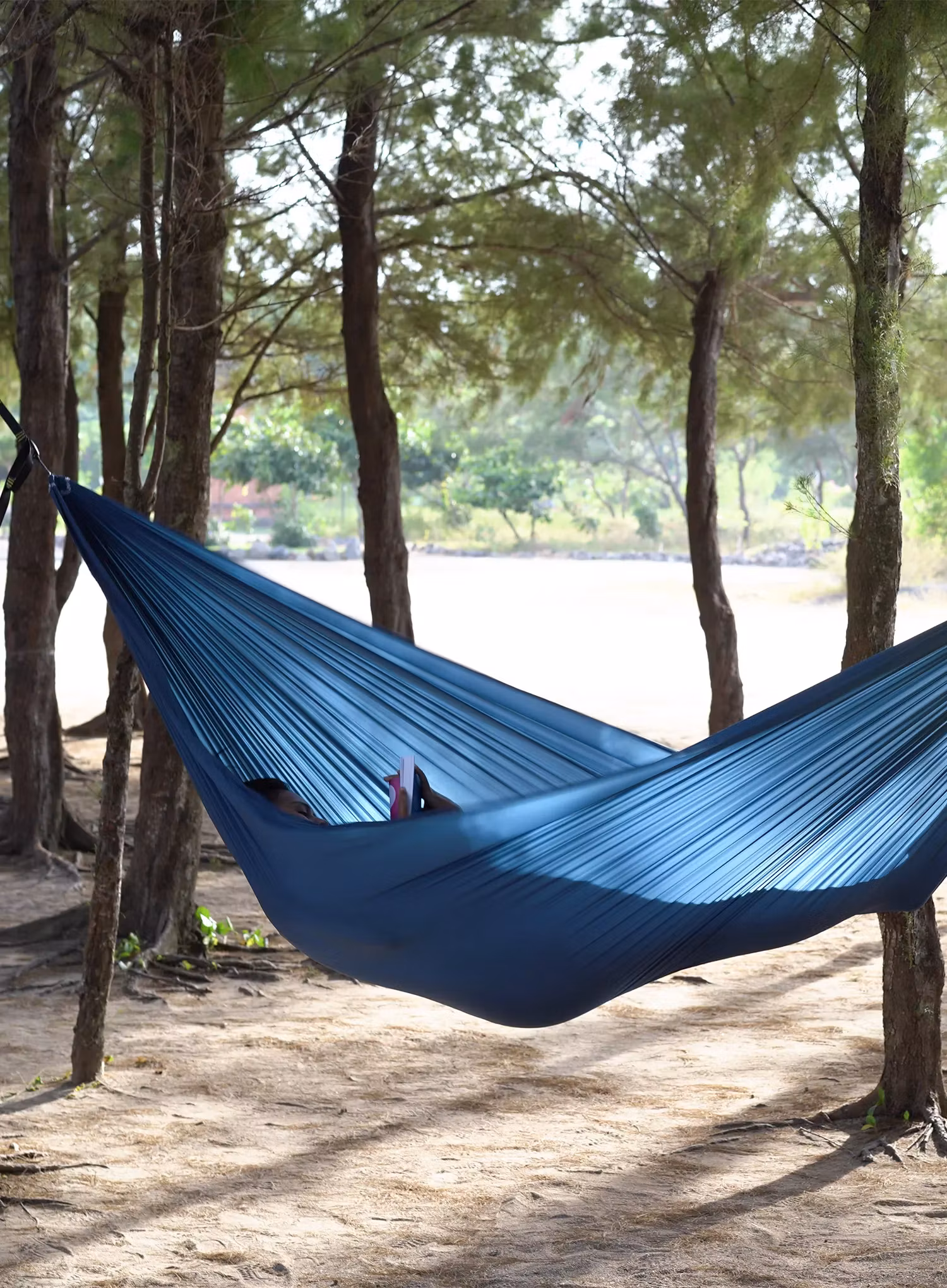 Hamaka Ticket To The Moon Lightest Hammock - navy blue