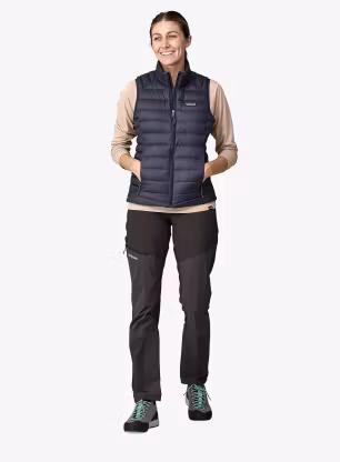 Péřová vesta dámská Patagonia Down Sweater Vest - smolder blue