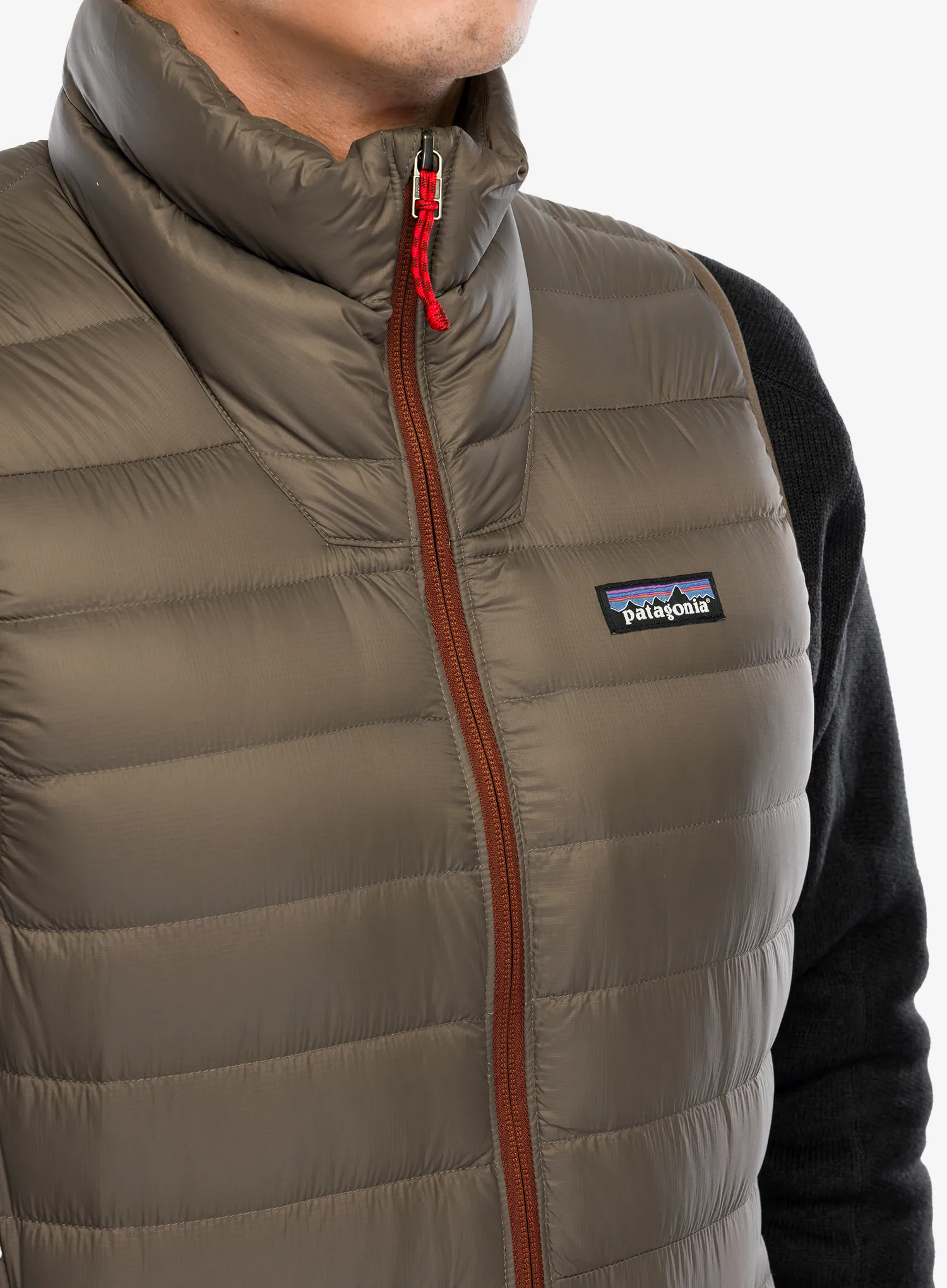 Péřová vesta Patagonia Down Sweater Vest - marlow brown