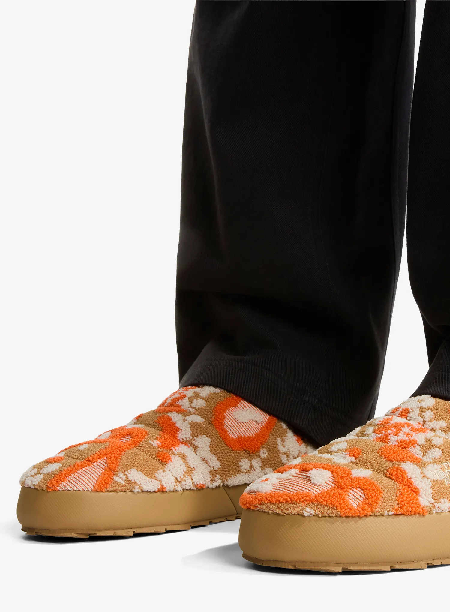 Zateplené papuče The North Face Thermoball Traction Mule Knit - joshua tree print/sahara