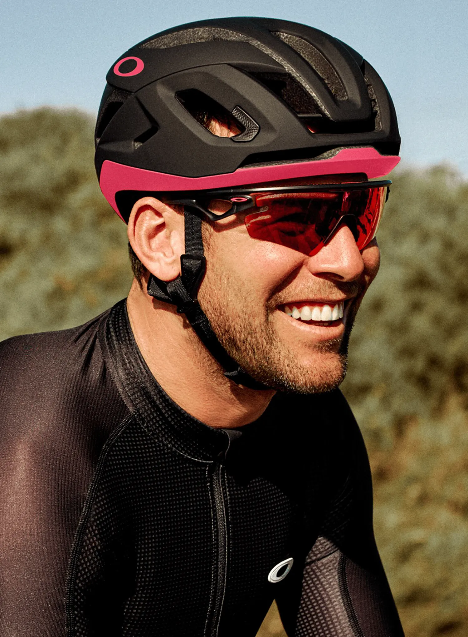 Přilba na kolo Oakley Aro5 Race EU - giro d.italia