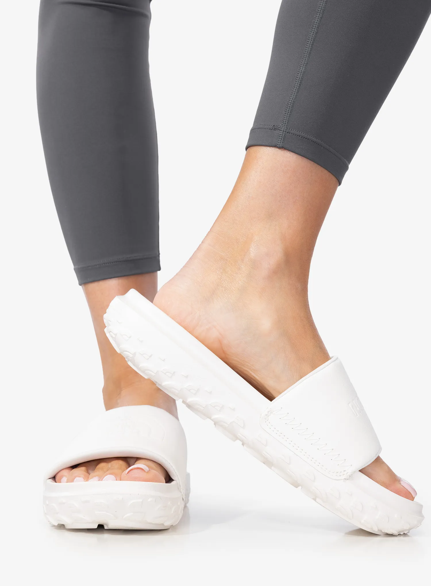Nazouváky dámské The North Face Never Stop Cush Slide - white dune/white dune