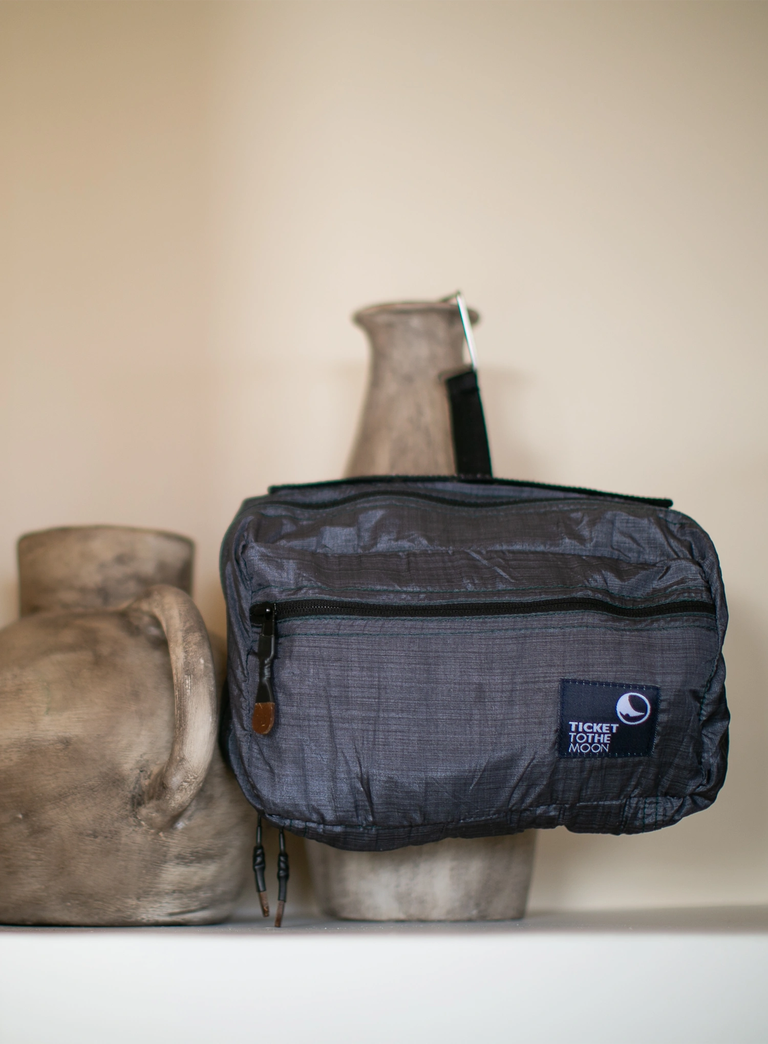 Kosmetická taštička Ticket To The Moon Wash Bag - moonstone grey