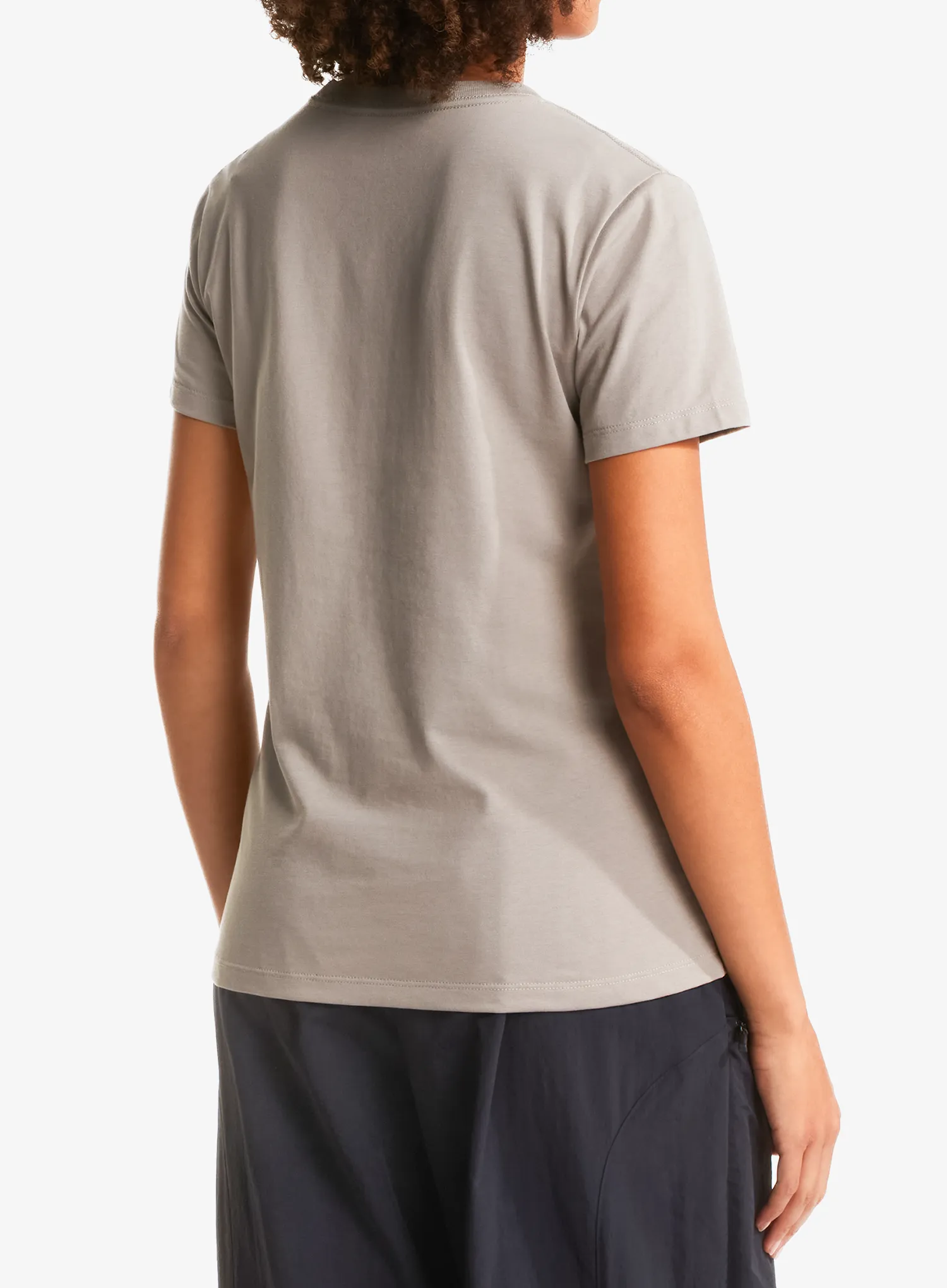 Bavlněné tričko dámské The North Face Evolution Simple Dome Slim Short Sleeve - stone slab