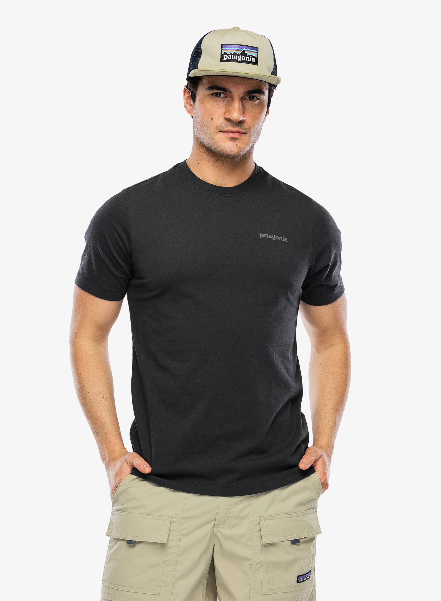 Bavlněné tričko Patagonia P-6 Logo T-Shirt - ink black