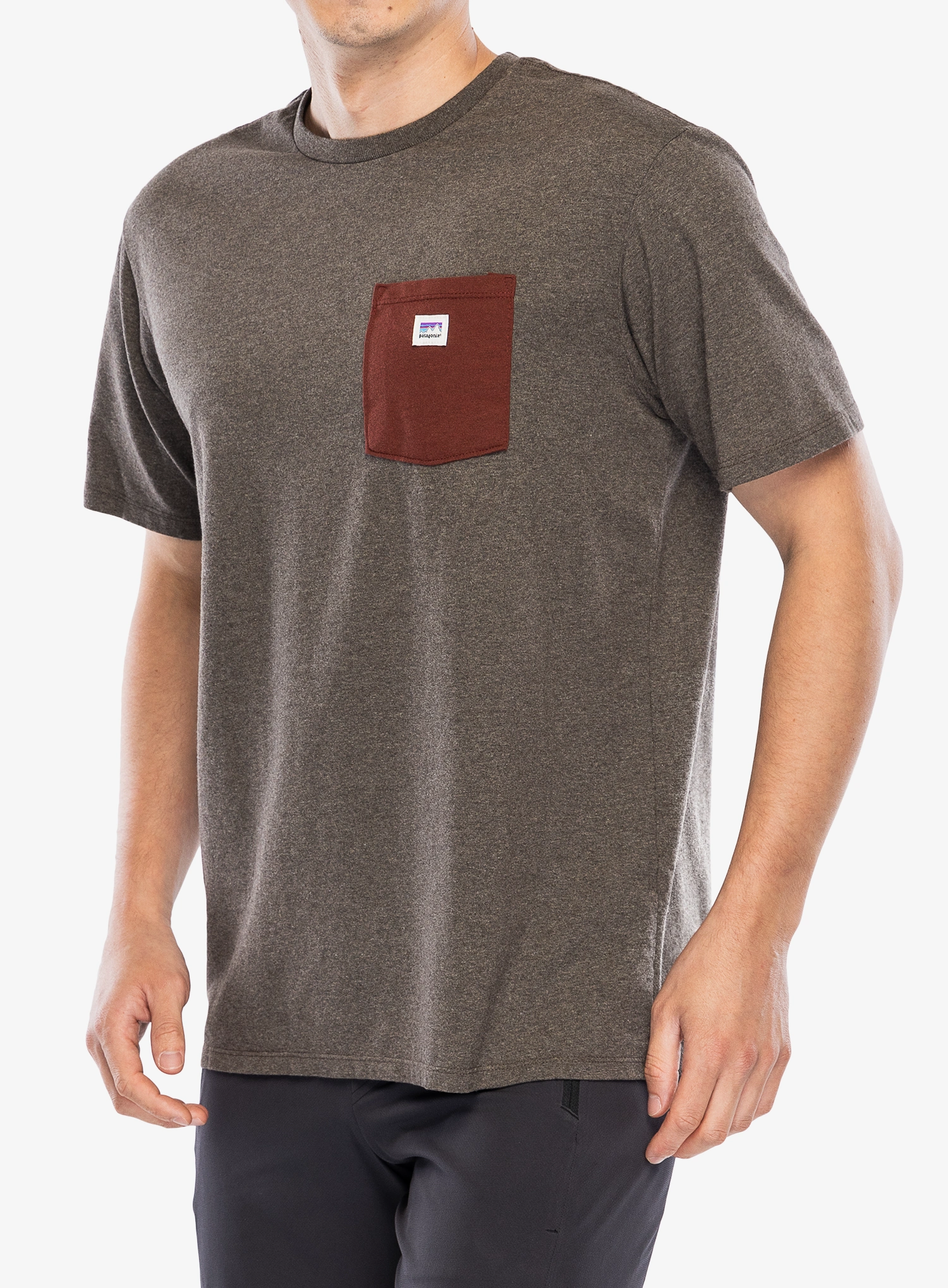 Tričko Patagonia Shop Sticker Pocket Responsibili-Tee - marlow brown