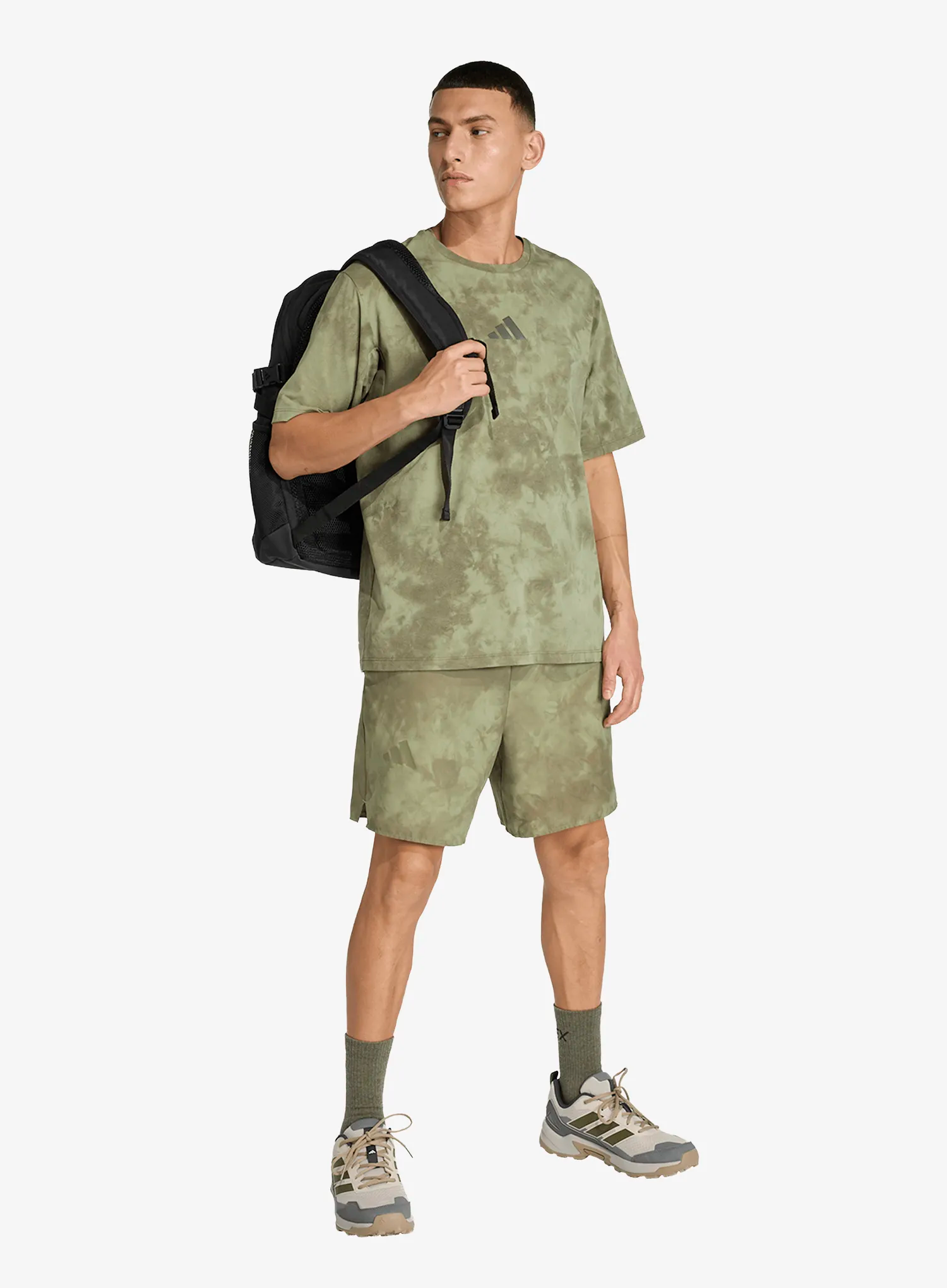 Rychleschnoucí triko adidas TERREX Multi Spray Dye Tee - tent green/olive strata
