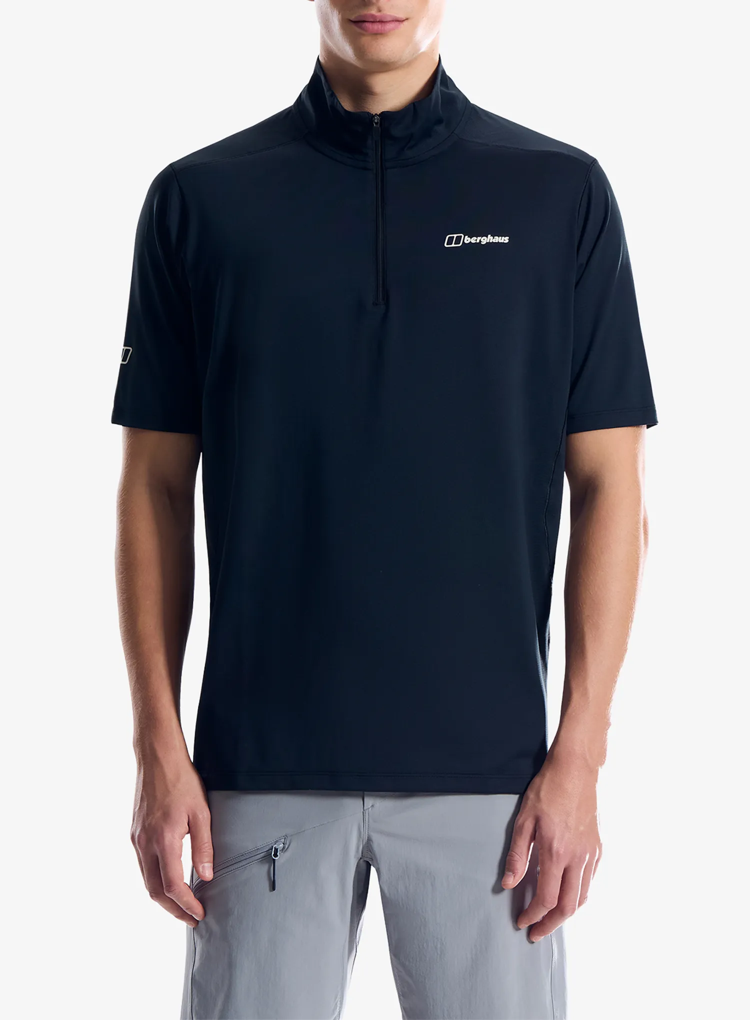 qweBerghausBowburnHzTechTeeAmjetblack5063374225900a.webp