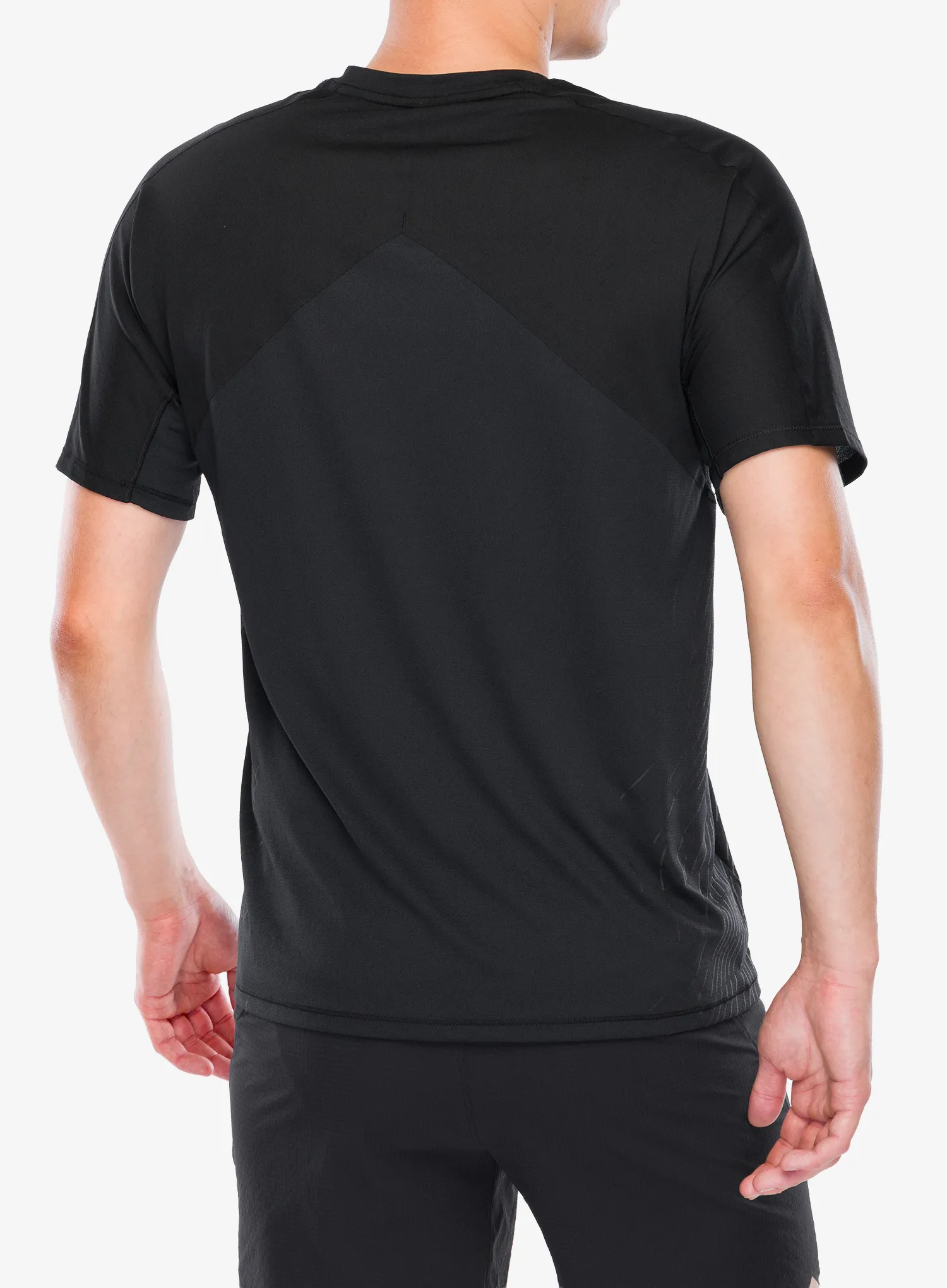 Rychleschnoucí triko Salomon Sense Aero S/S Tee GFX - deep black