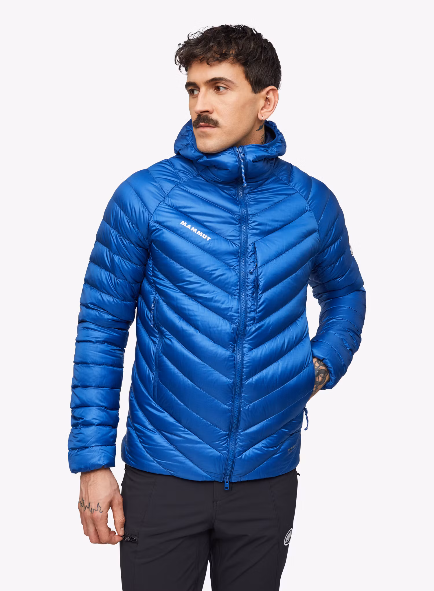 MammutBroadPeakINHoodedJacket_tschiel_fw26_7628352107579_1_157.webp