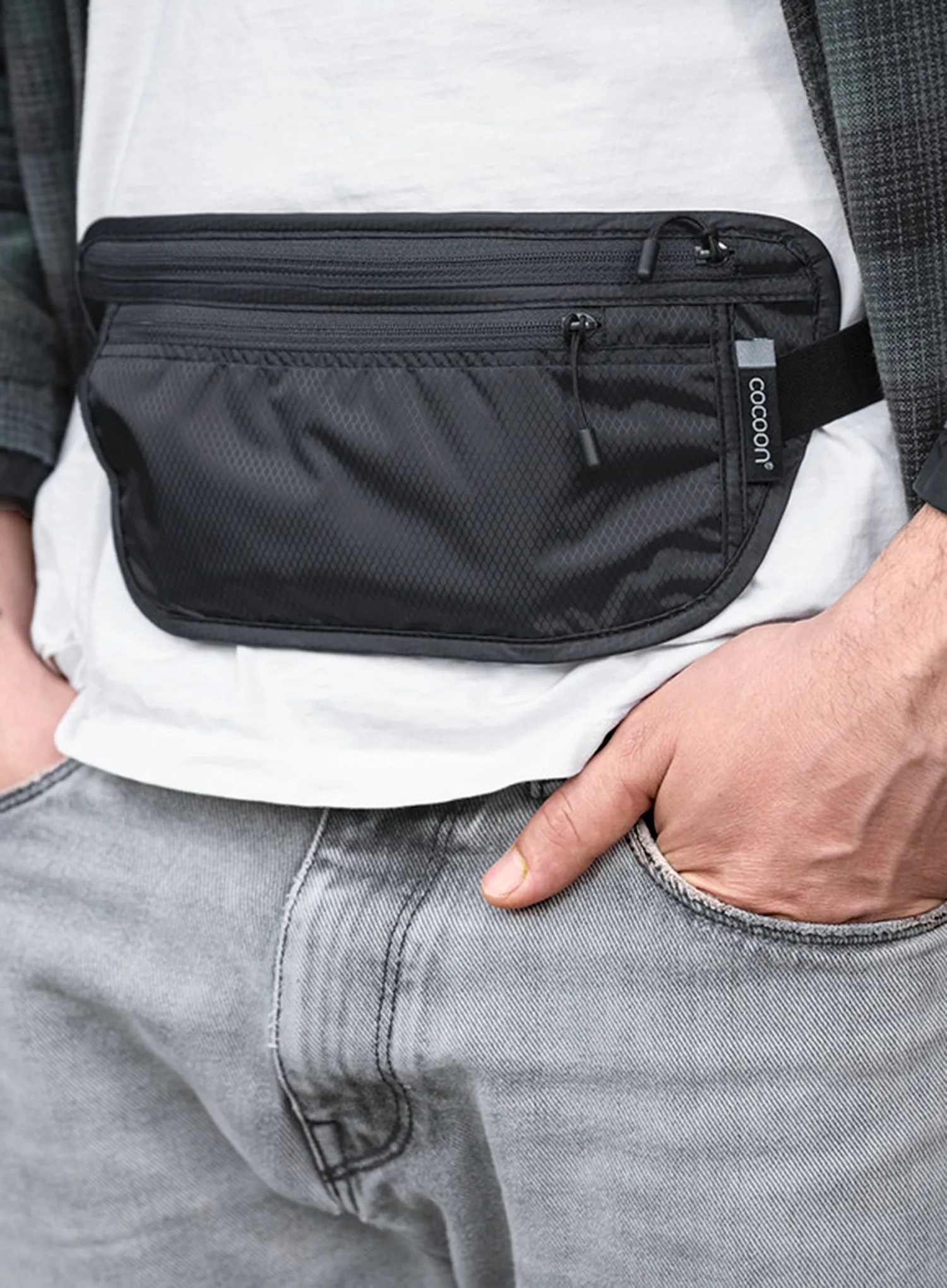 Ledvinka Cocoon Travel Waist Wallet - phantom black