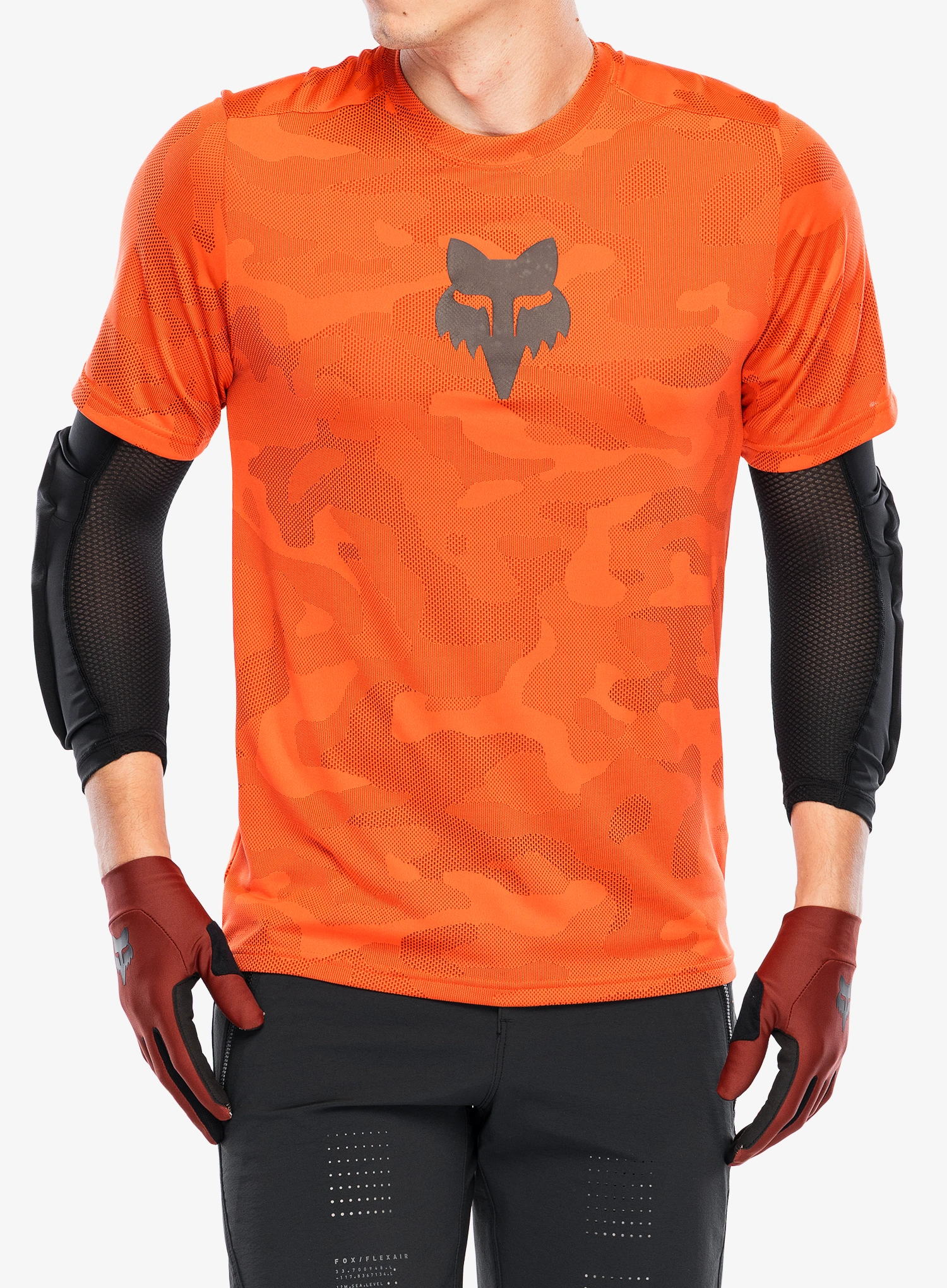 FoxEnduroElbowSleeve_blac198571010747a.webp