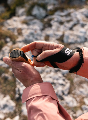 Popruh na zápěstí Silva Pole's Wrist Straps - black